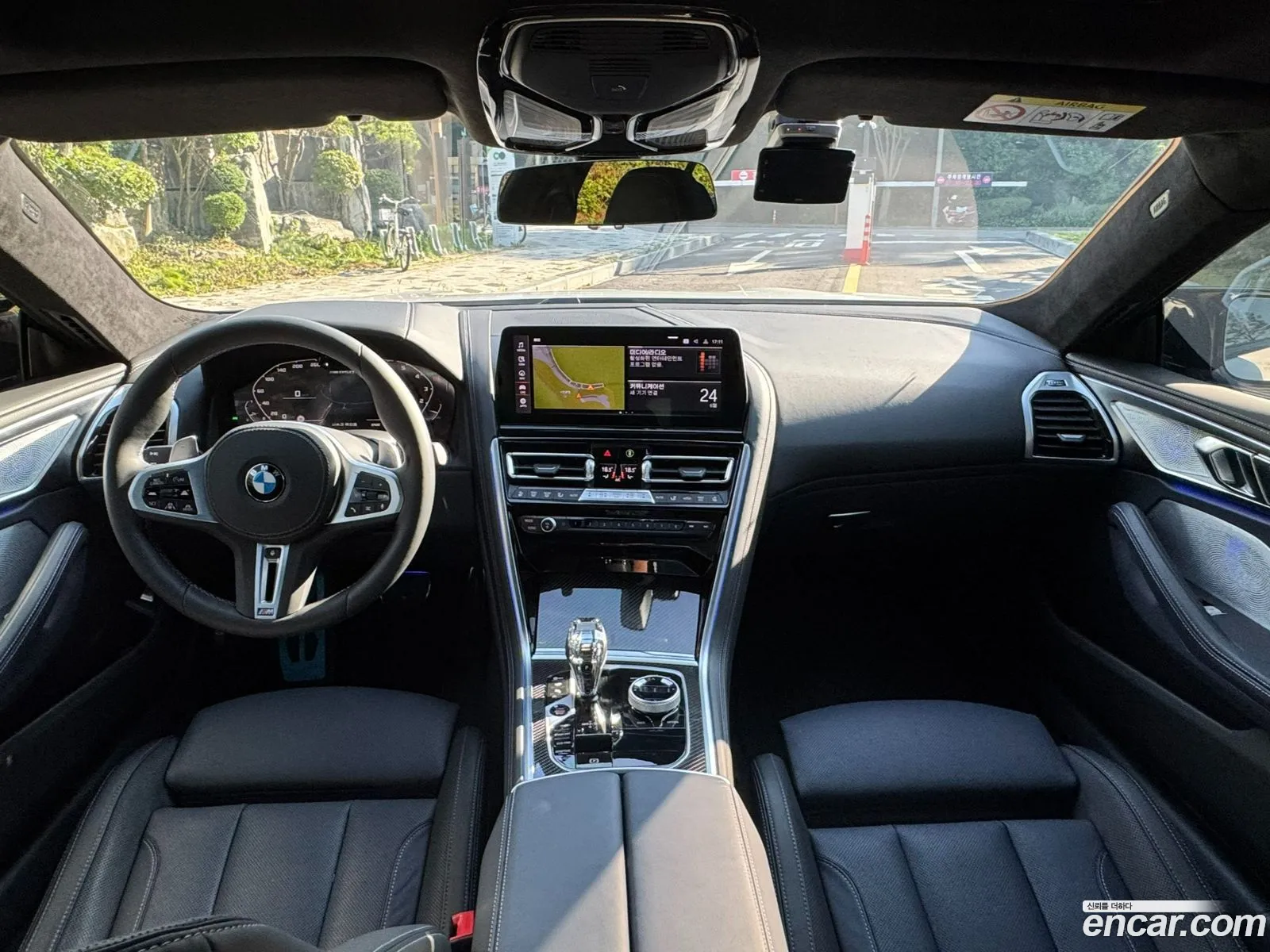 BMW 8 Series 2025 — 3