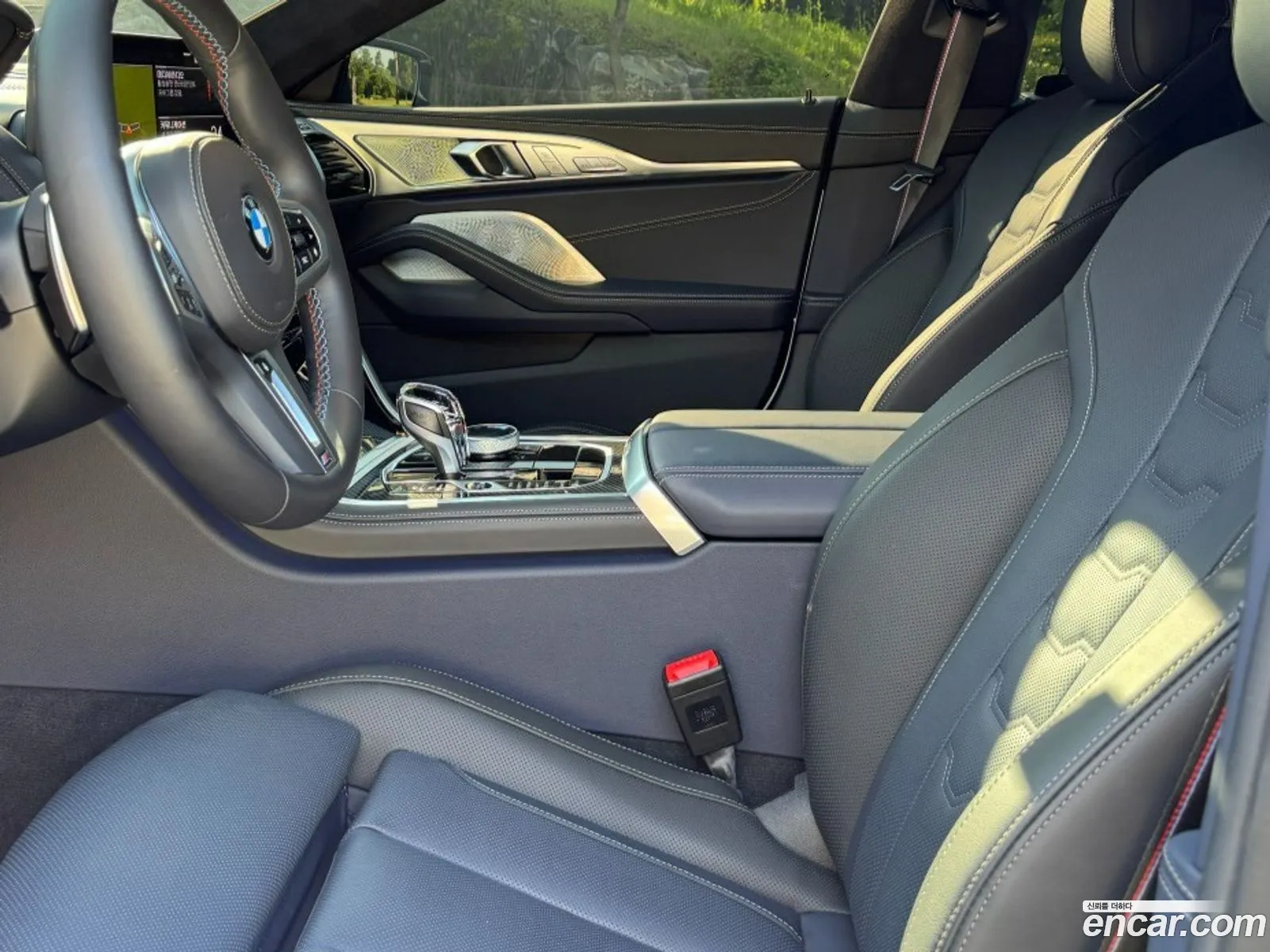 BMW 8 Series 2025 — 20