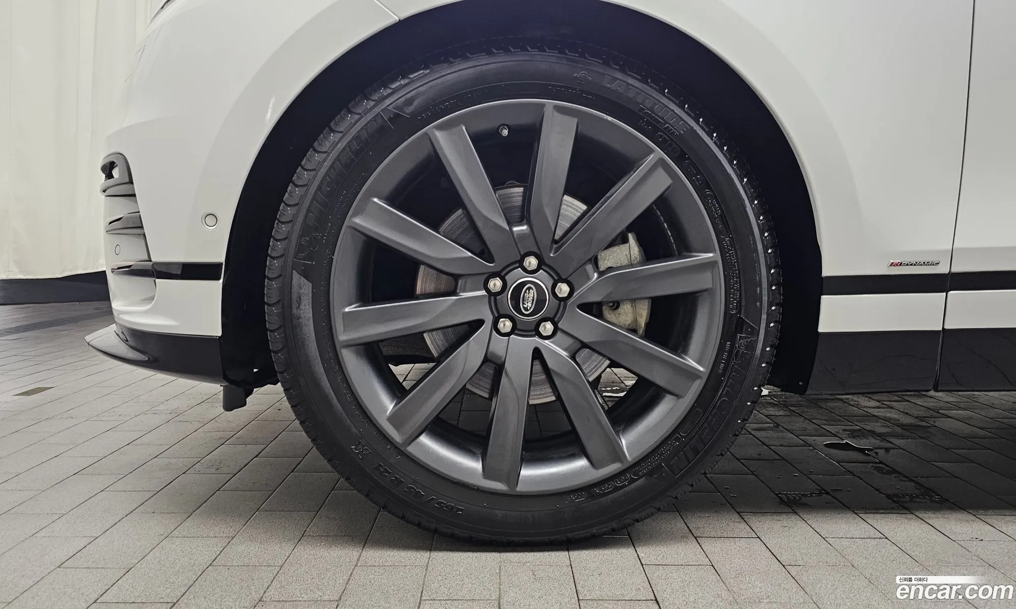 Land Rover Range Rover Velar 2018 — 29