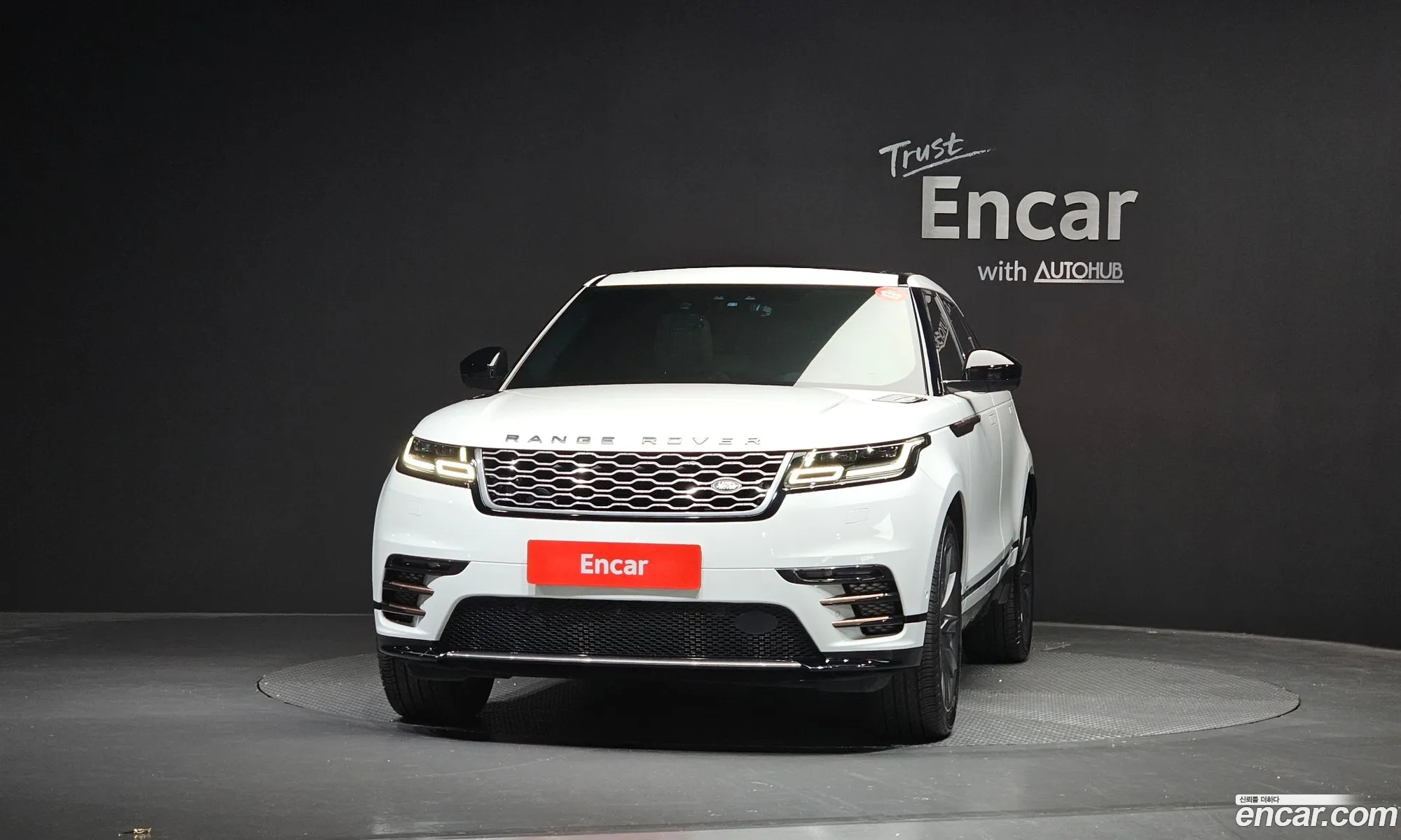 Land Rover Range Rover Velar 2018 — 24