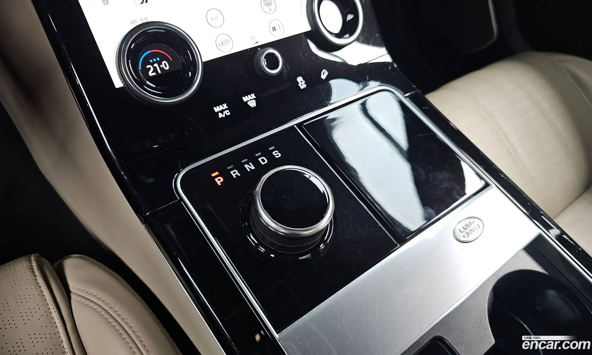 Land Rover Range Rover Velar 2018 — 17