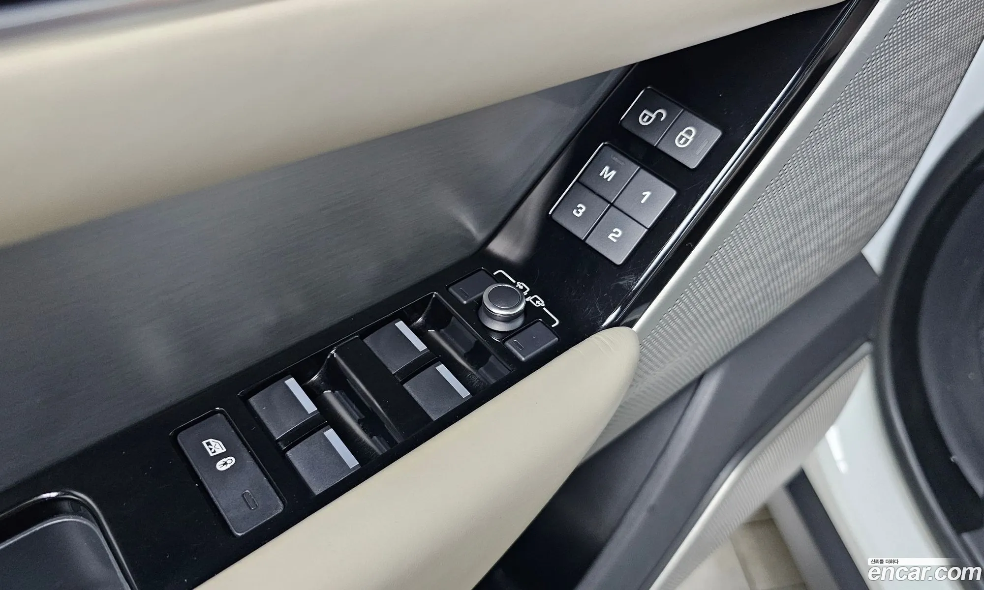 Land Rover Range Rover Velar 2018 — 22
