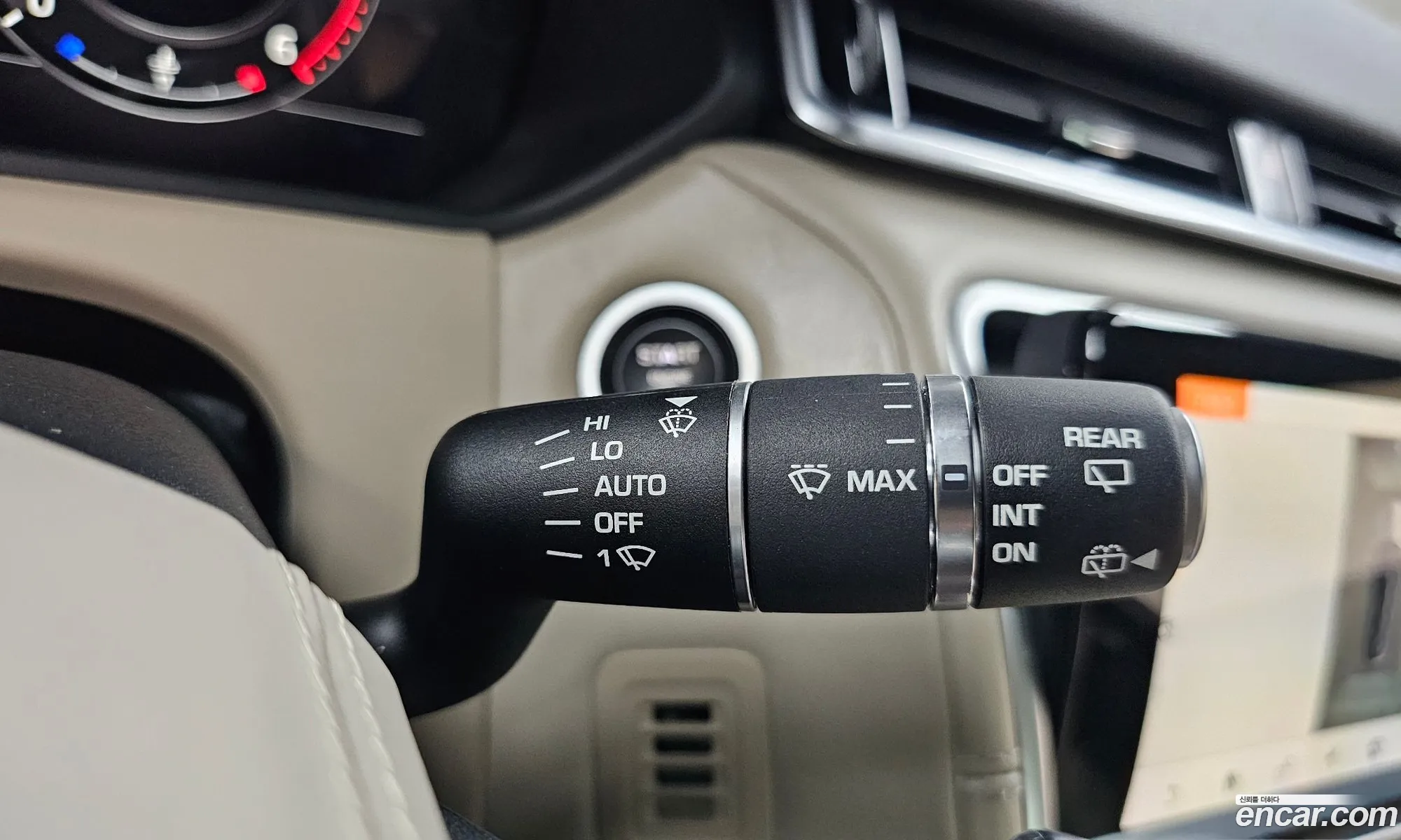 Land Rover Range Rover Velar 2018 — 10