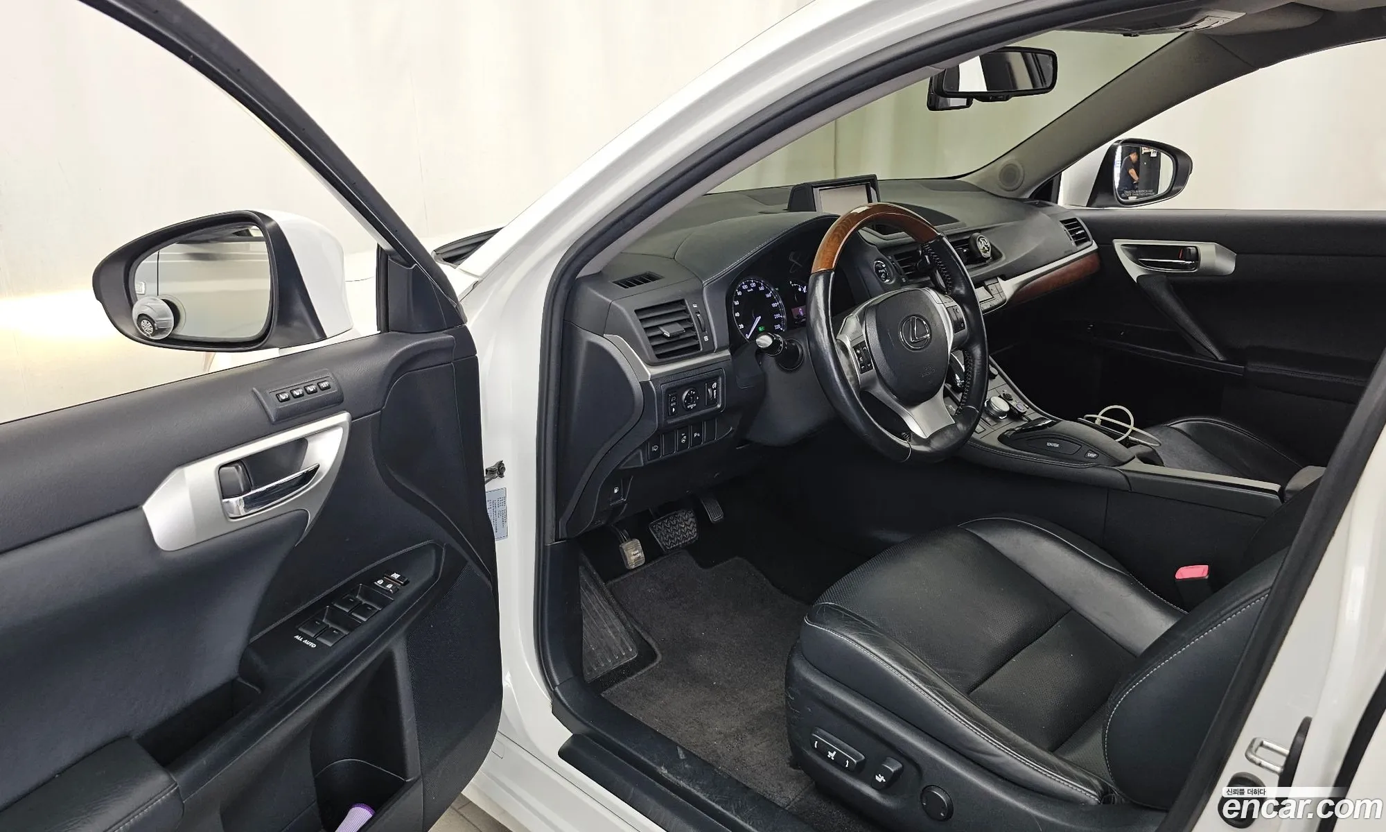 Lexus CT200h