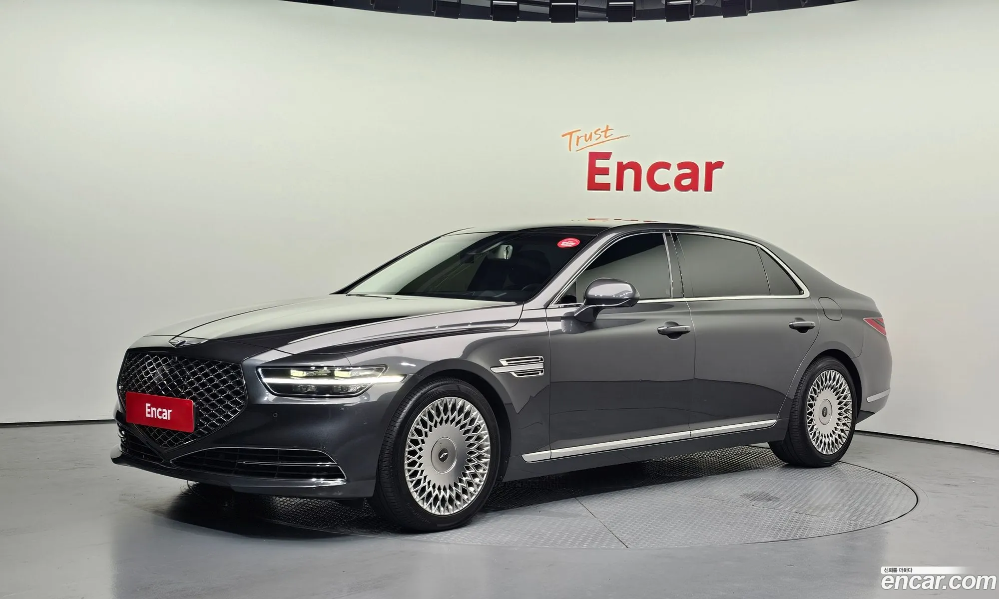 Genesis G90 2018 — 2