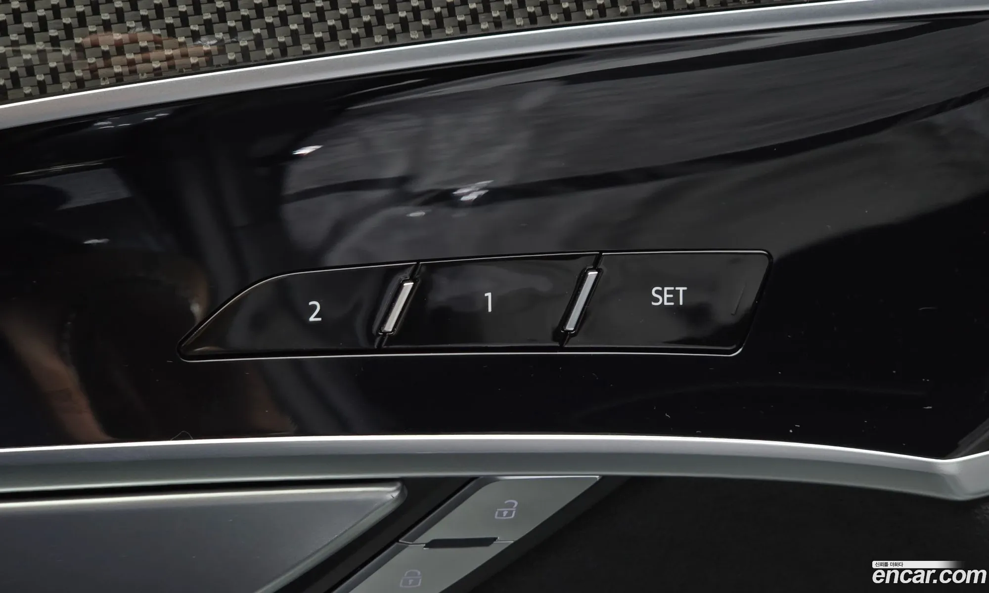 Audi S8 2025 WAUZZZF86SN011117 — 11