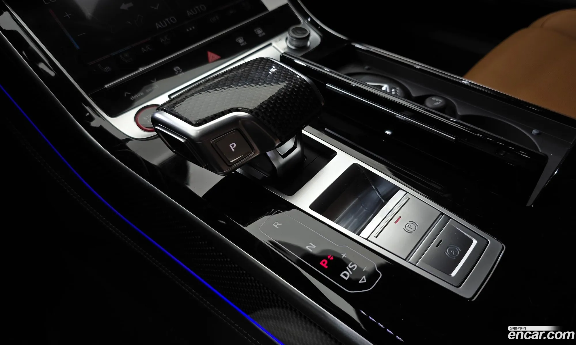 Audi S8 2025 WAUZZZF87SN011627 — 16