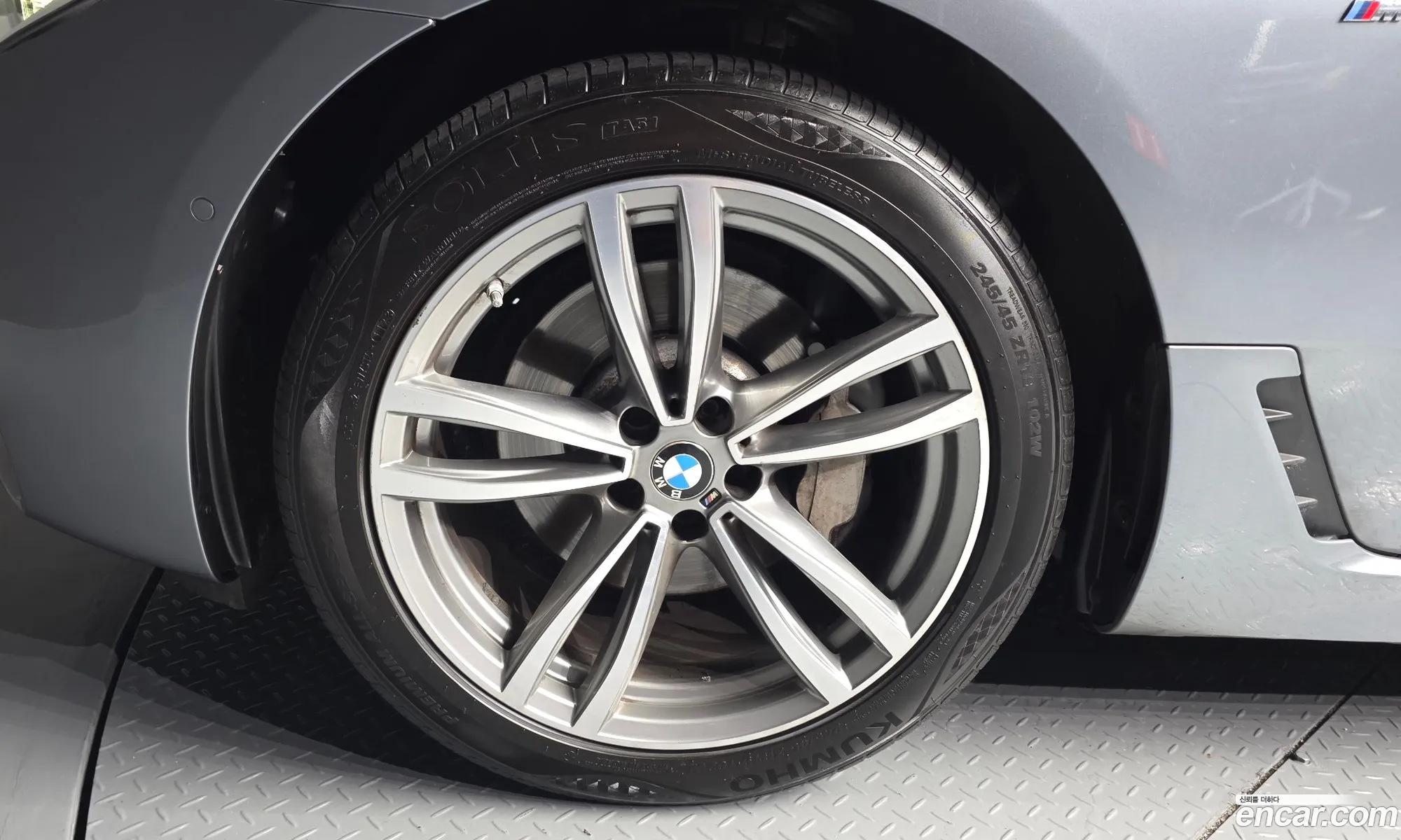 BMW 6 Series GT 2019 — 18