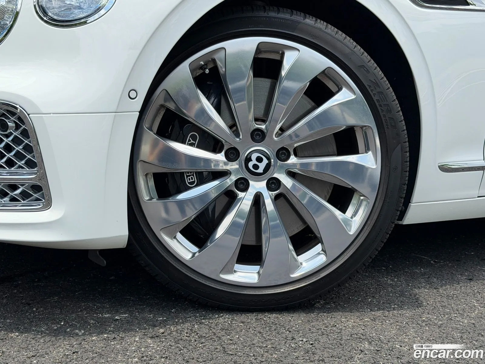 Bentley Flying Spur 2022 — 3