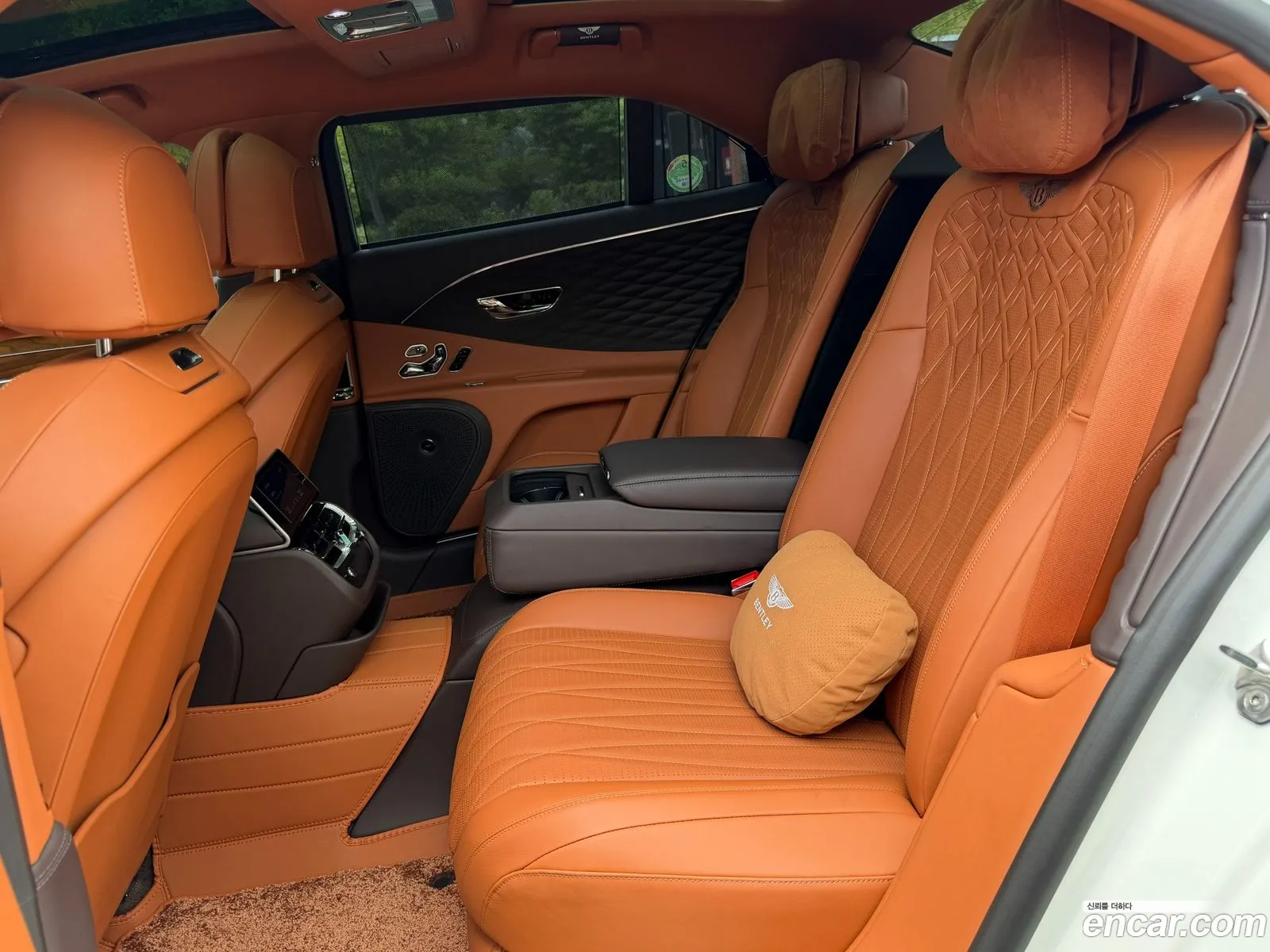 Bentley Flying Spur 2022 — 14