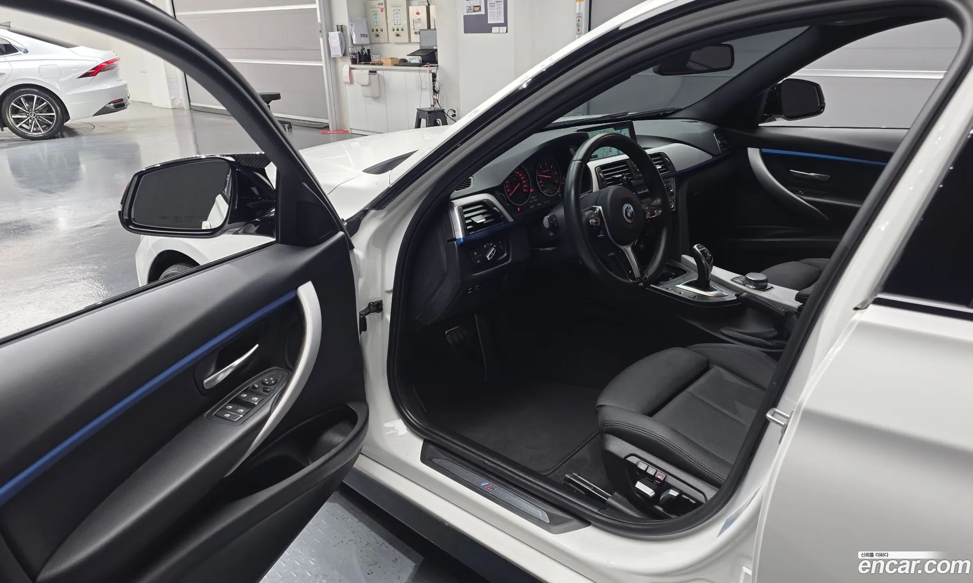 BMW 3 Series 2017 — 14