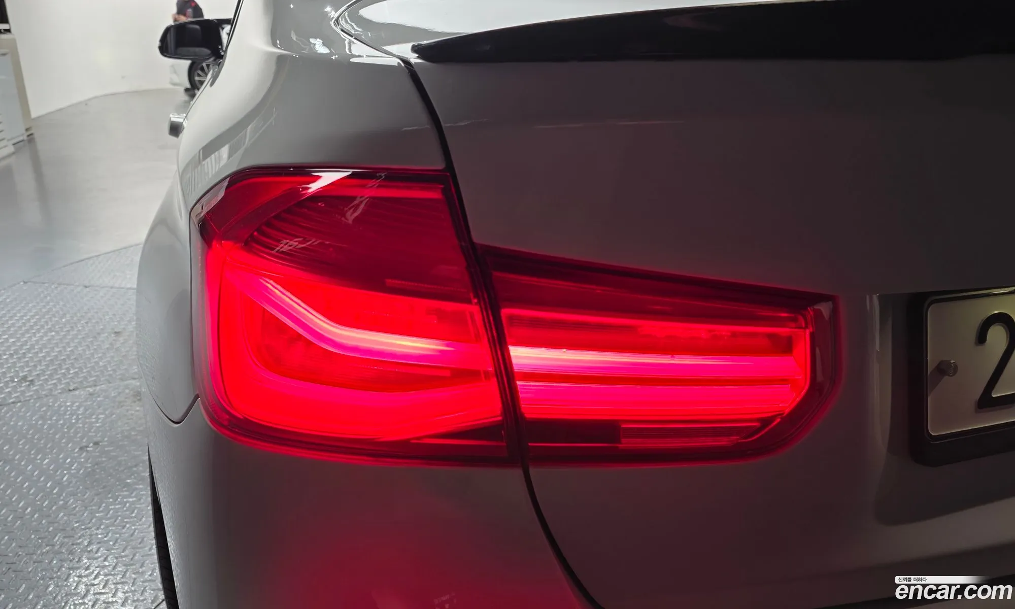 BMW 3 Series 2017 — 11