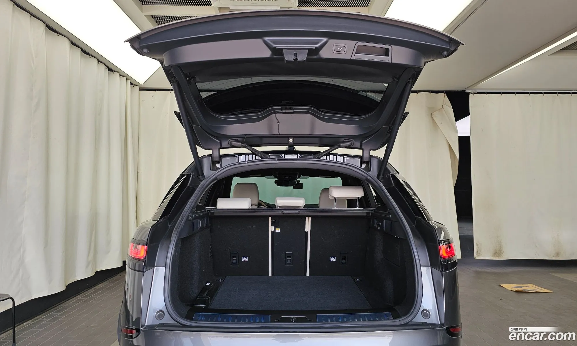 Land Rover Range Rover Velar 2018 — 16