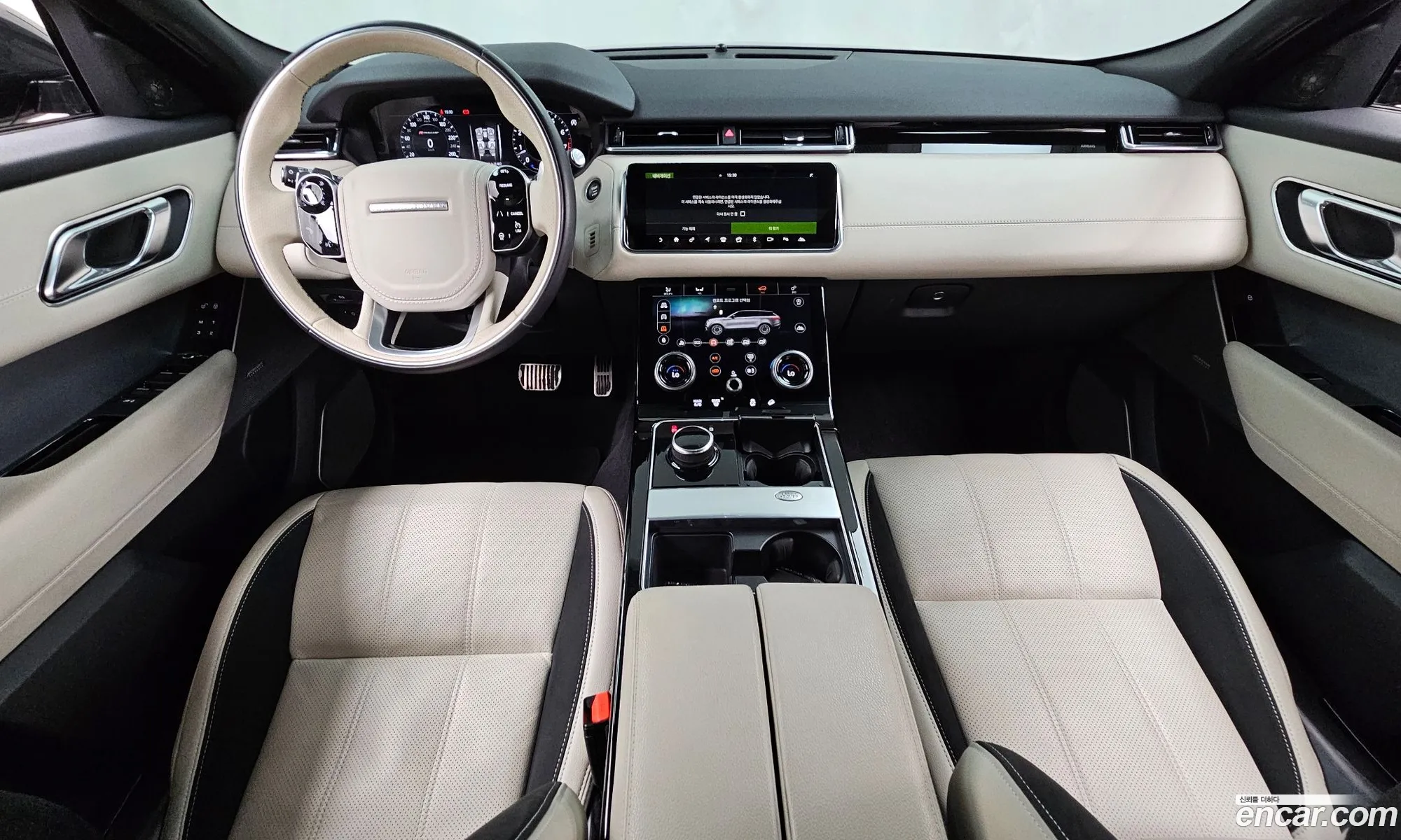 Land Rover Range Rover Velar 2018 — 26