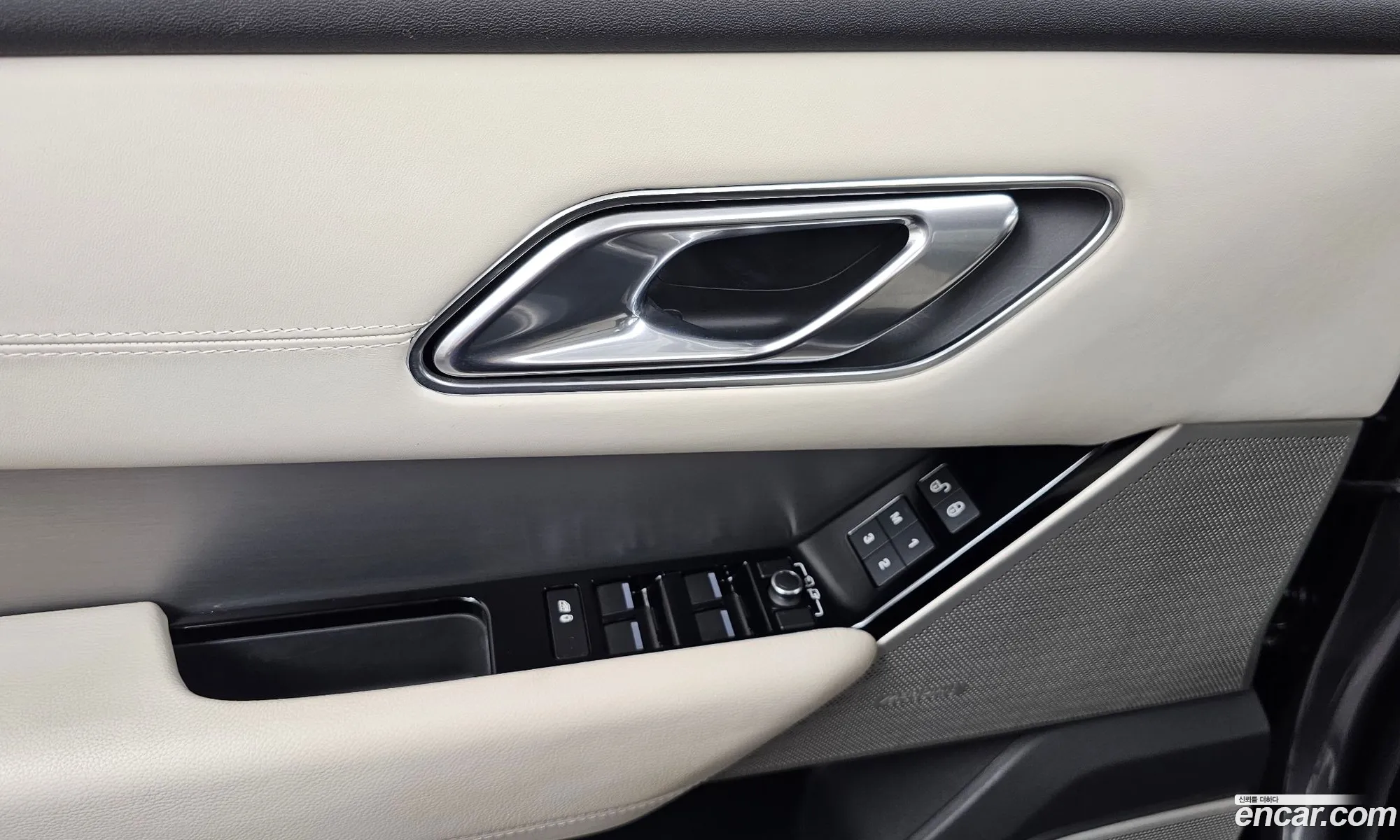 Land Rover Range Rover Velar 2018 — 4