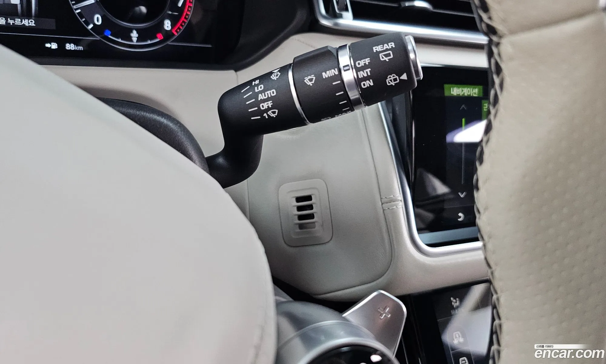 Land Rover Range Rover Velar 2018 — 2