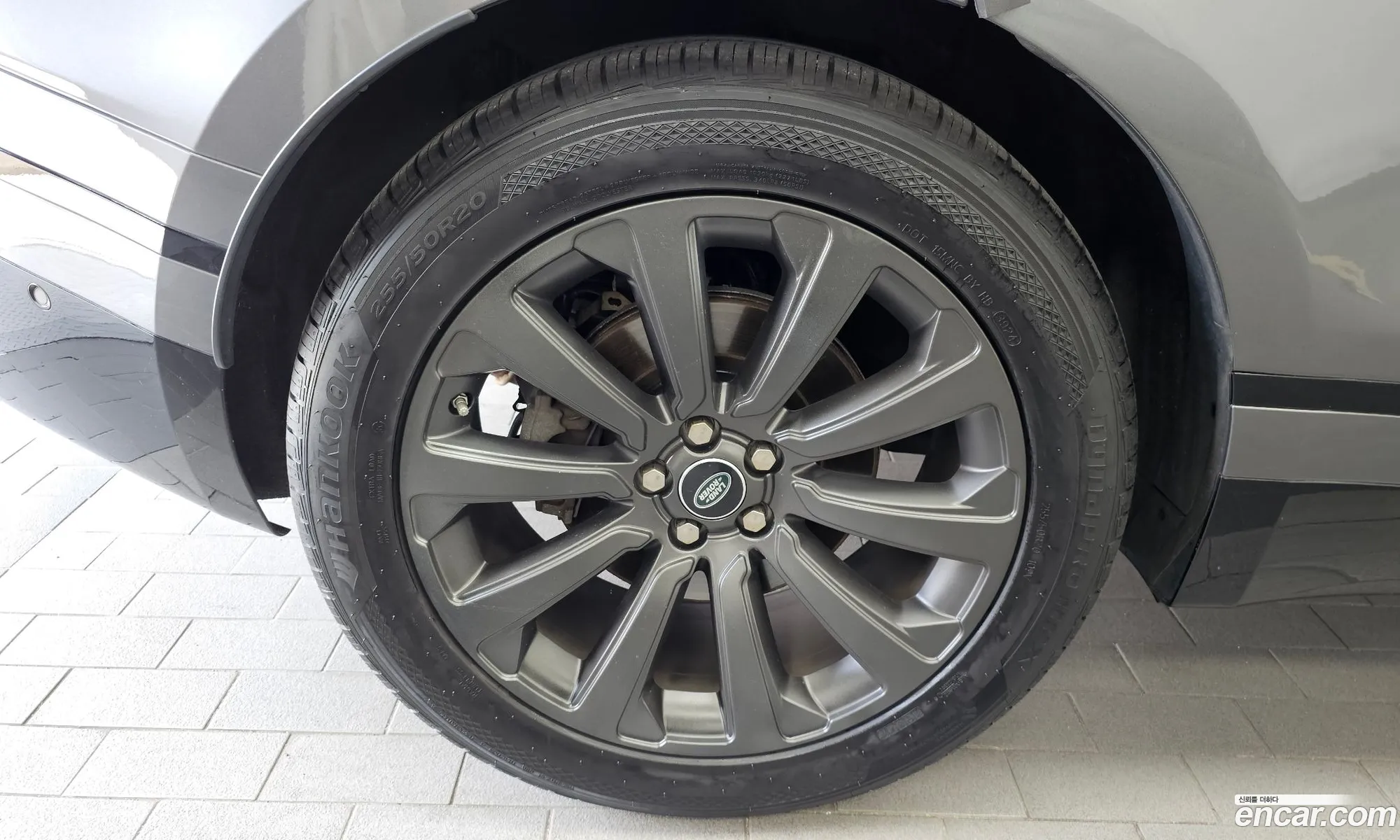 Land Rover Range Rover Velar 2018 — 15