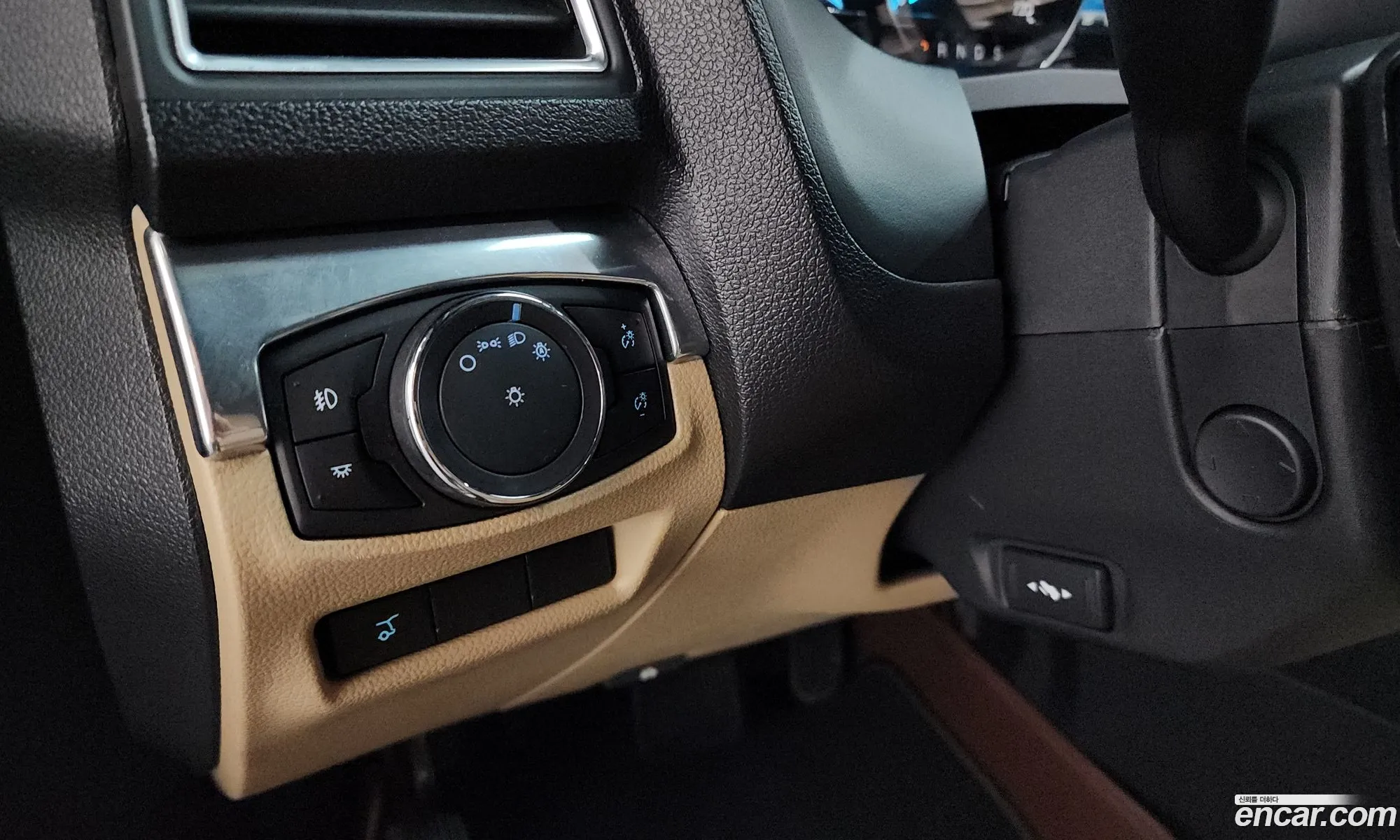 Ford Explorer 2017 1FM5K8F82HGC72026 — 32