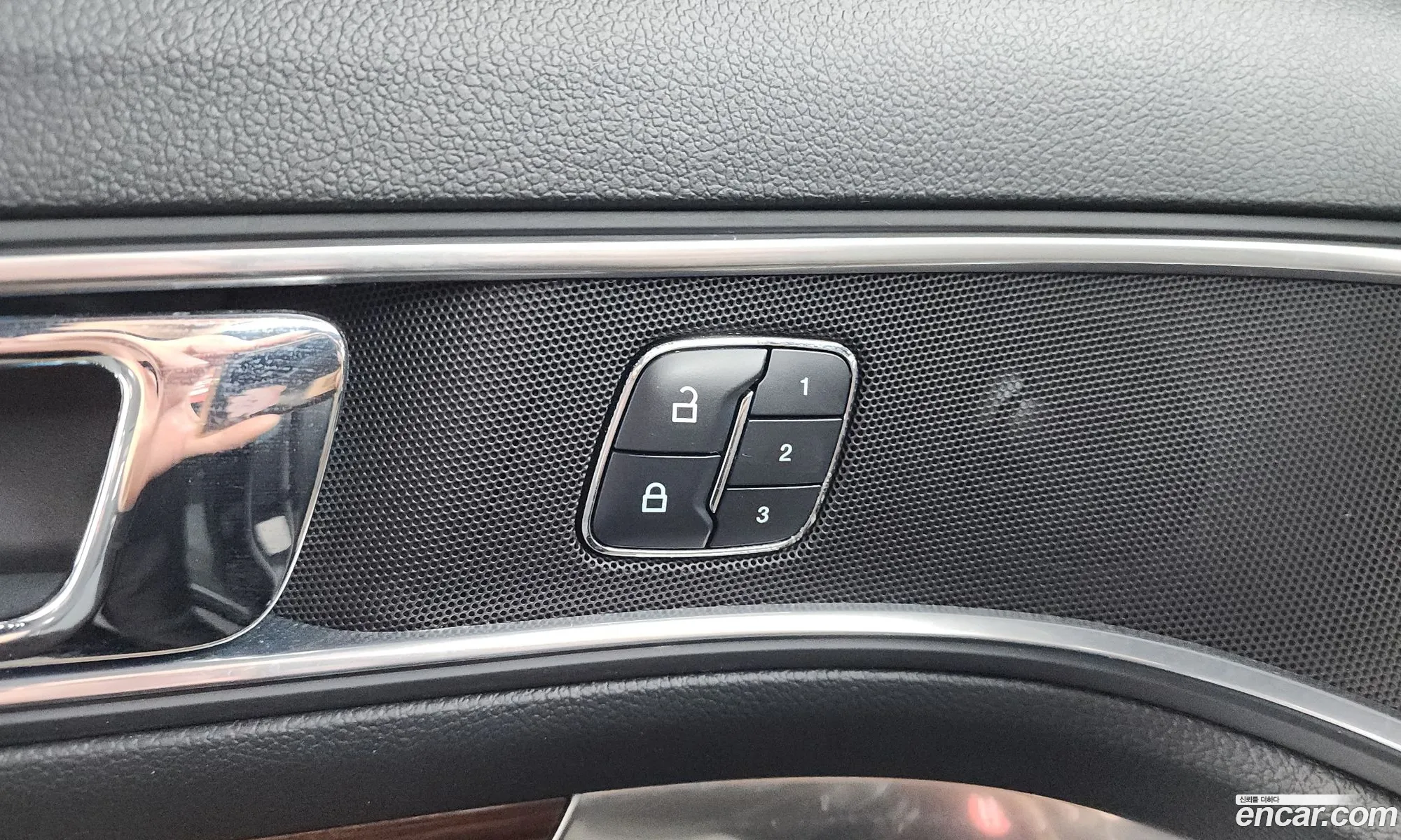 Ford Explorer 2017 1FM5K8F82HGC72026 — 10