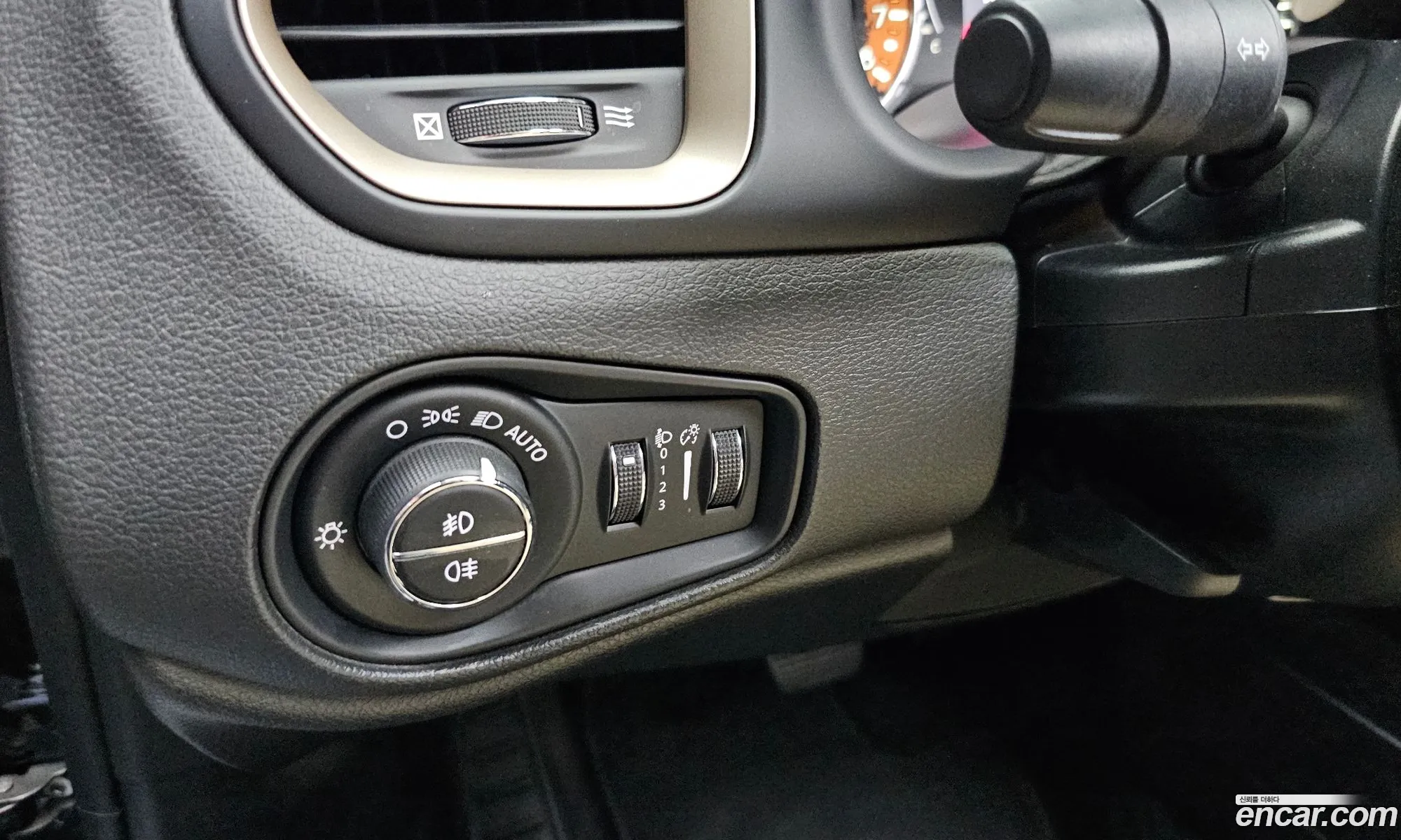 Jeep Renegade 2016 1C4BU0000GPD58512 — 10