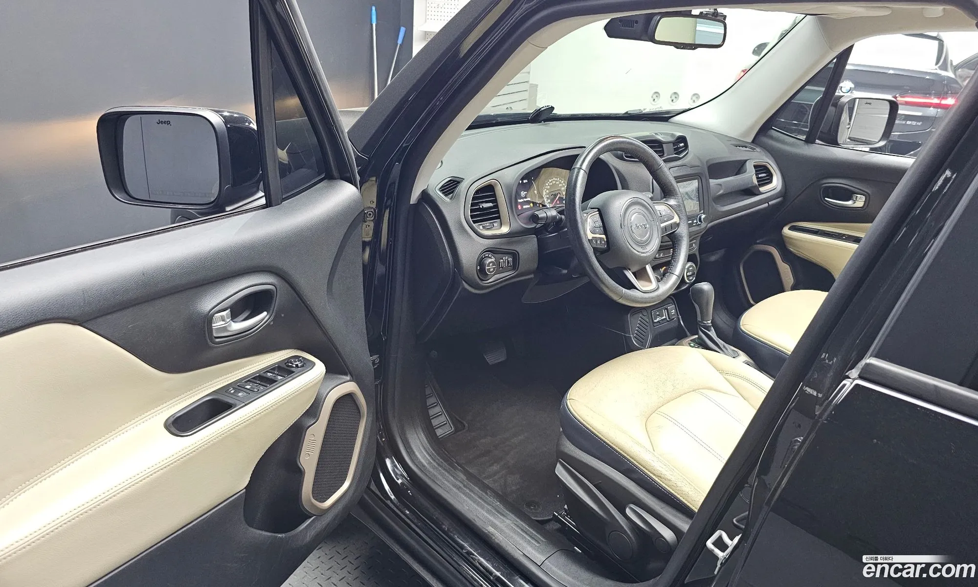 Jeep Renegade 2016 1C4BU0000GPD58512 — 17