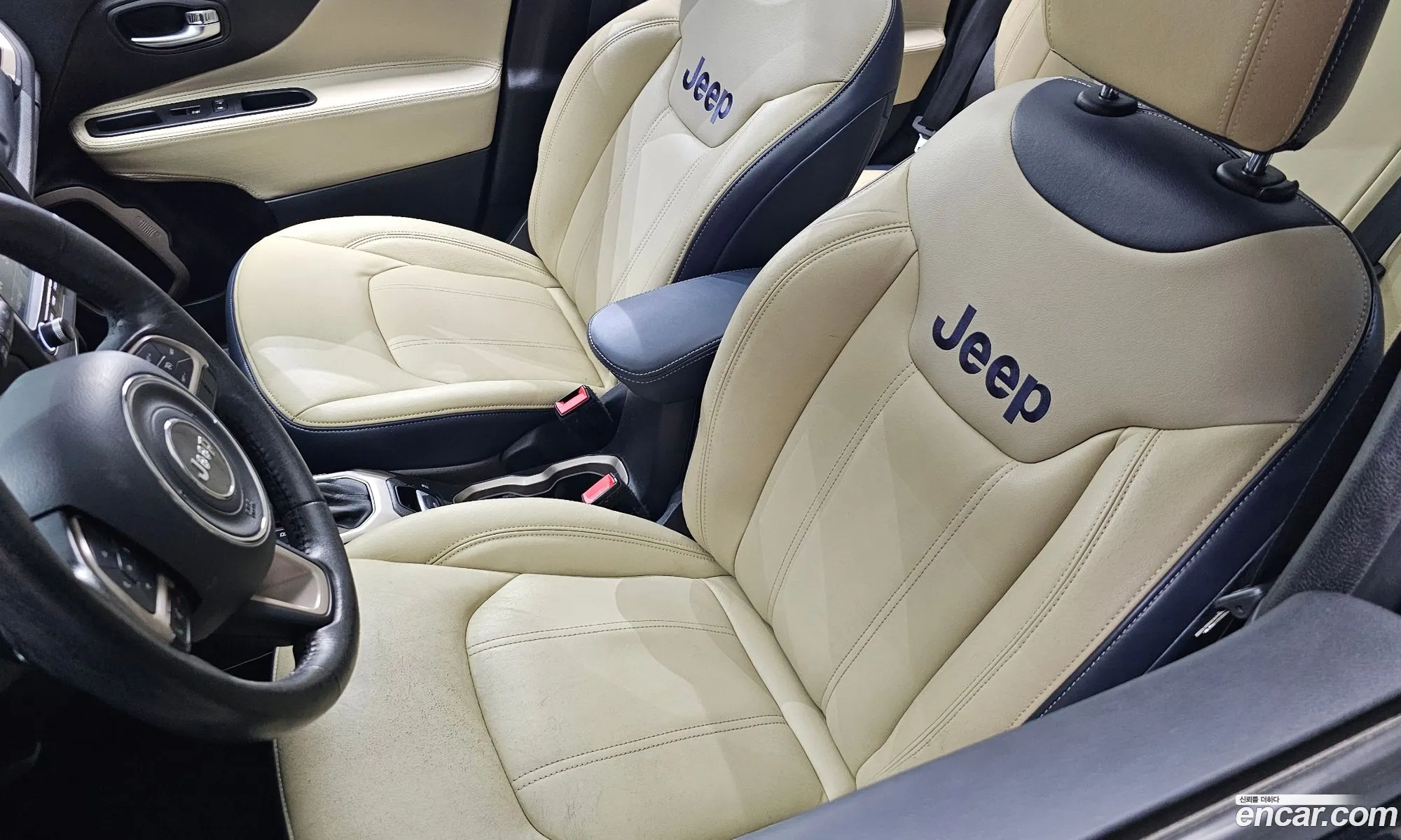 Jeep Renegade 2016 1C4BU0000GPD58512 — 8