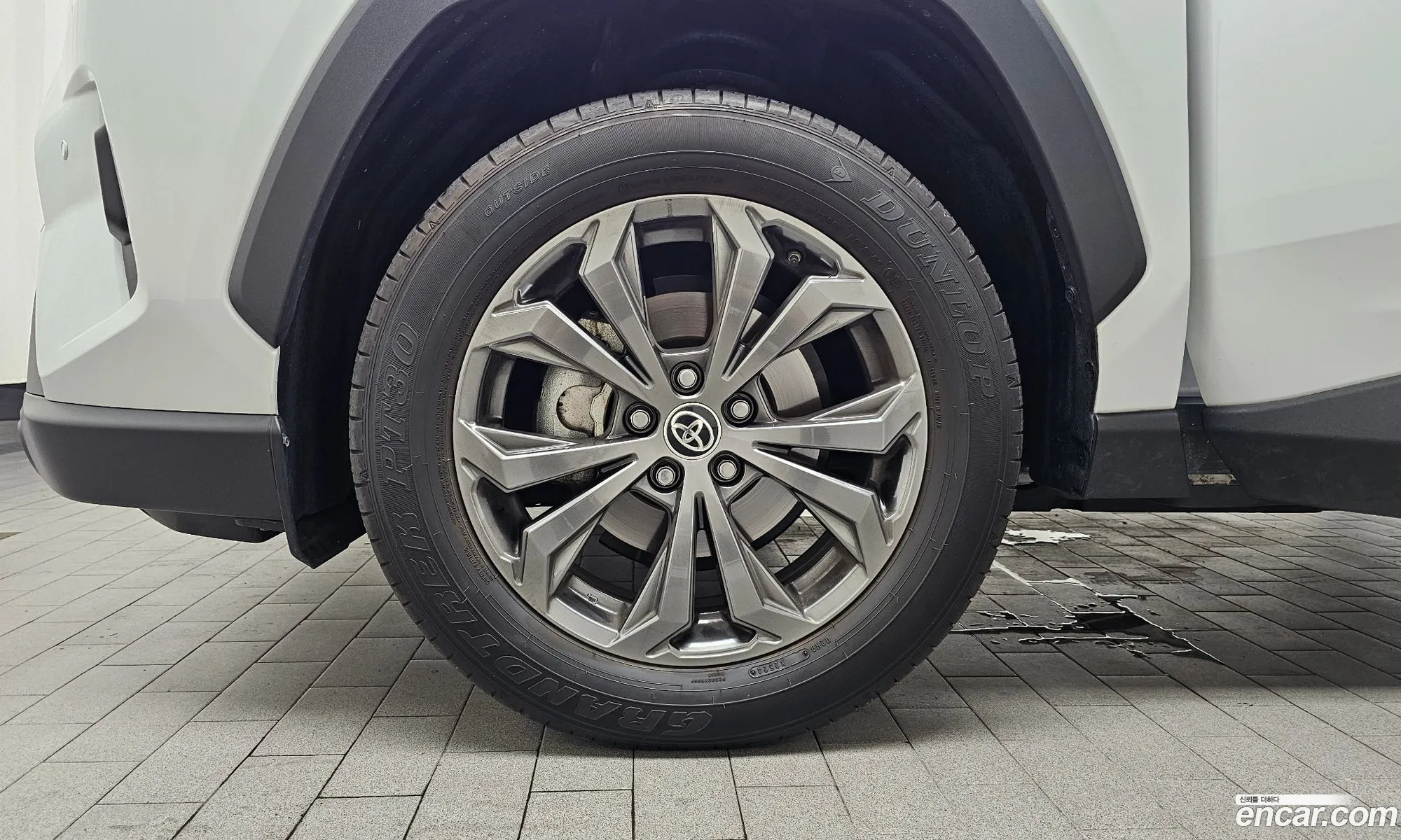 Toyota RAV4 2024 — 9