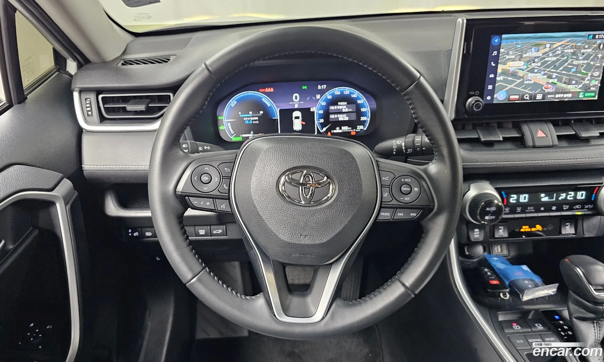 Toyota RAV4 2024 — 18
