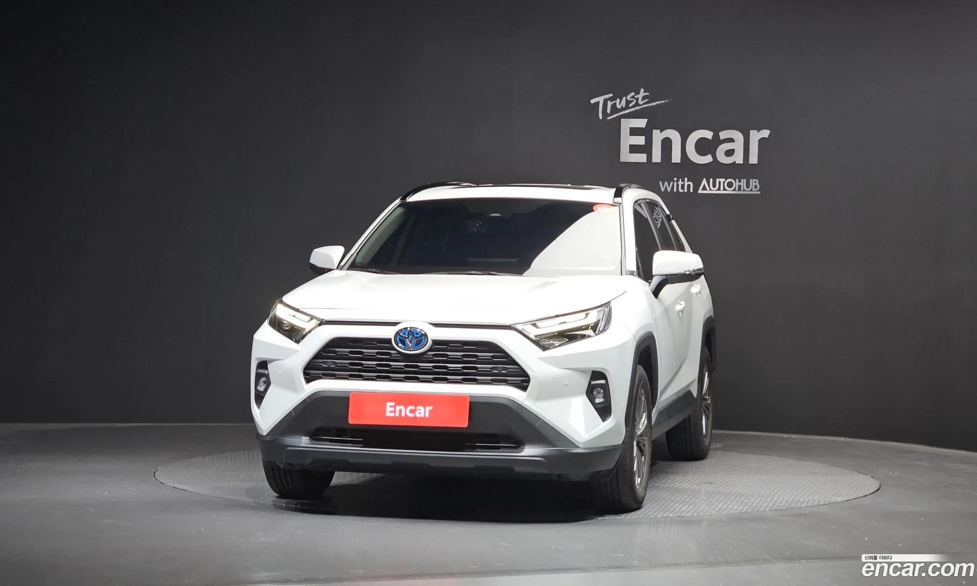 Toyota RAV4 2024 — 3