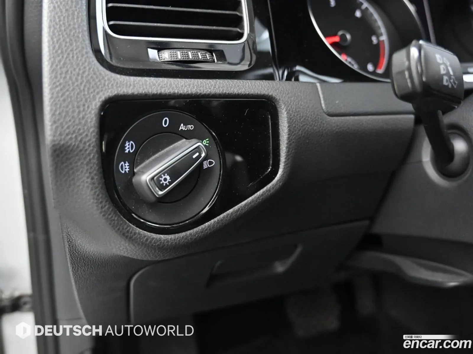 Volkswagen Golf 7th Gen 2015 — 13