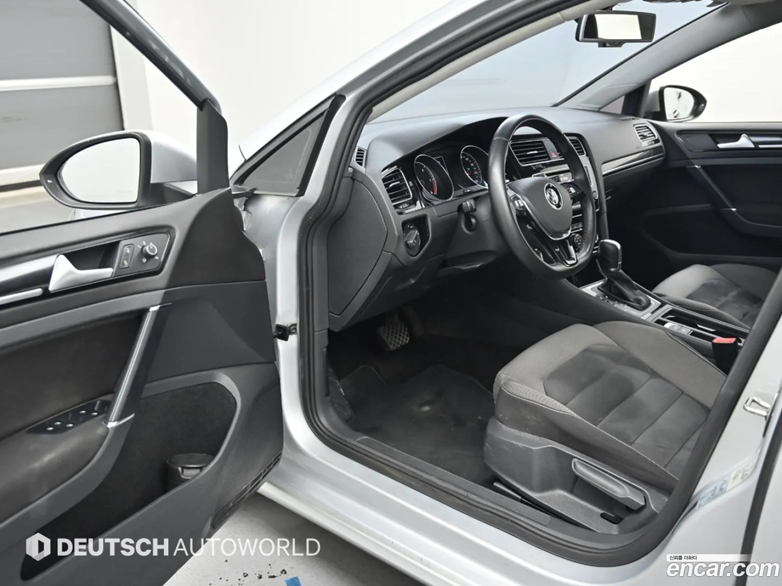 Volkswagen Golf 7th Gen 2015 — 18