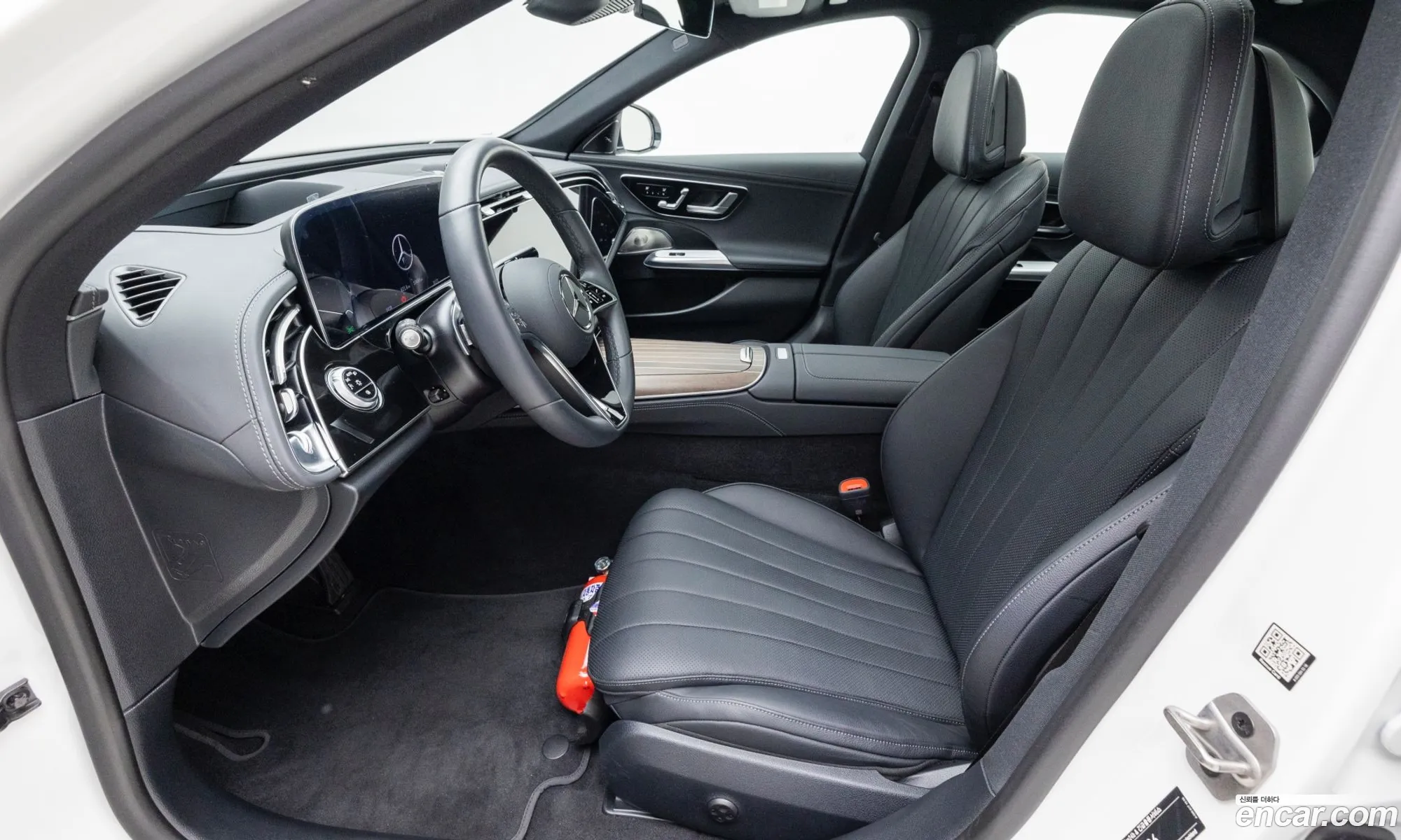 Mercedes-Benz E-Class W214 2025 — 5