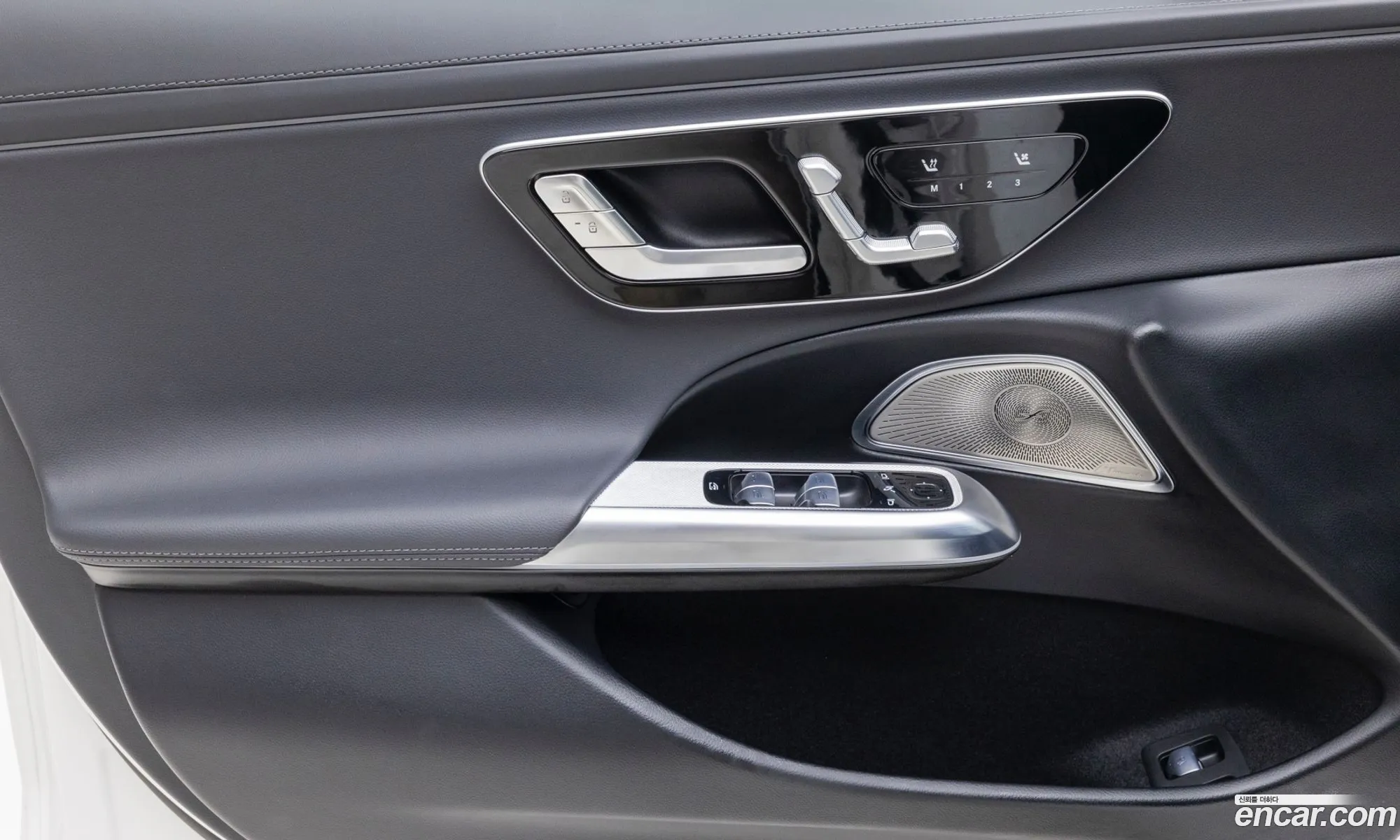 Mercedes-Benz E-Class W214 2025 — 6