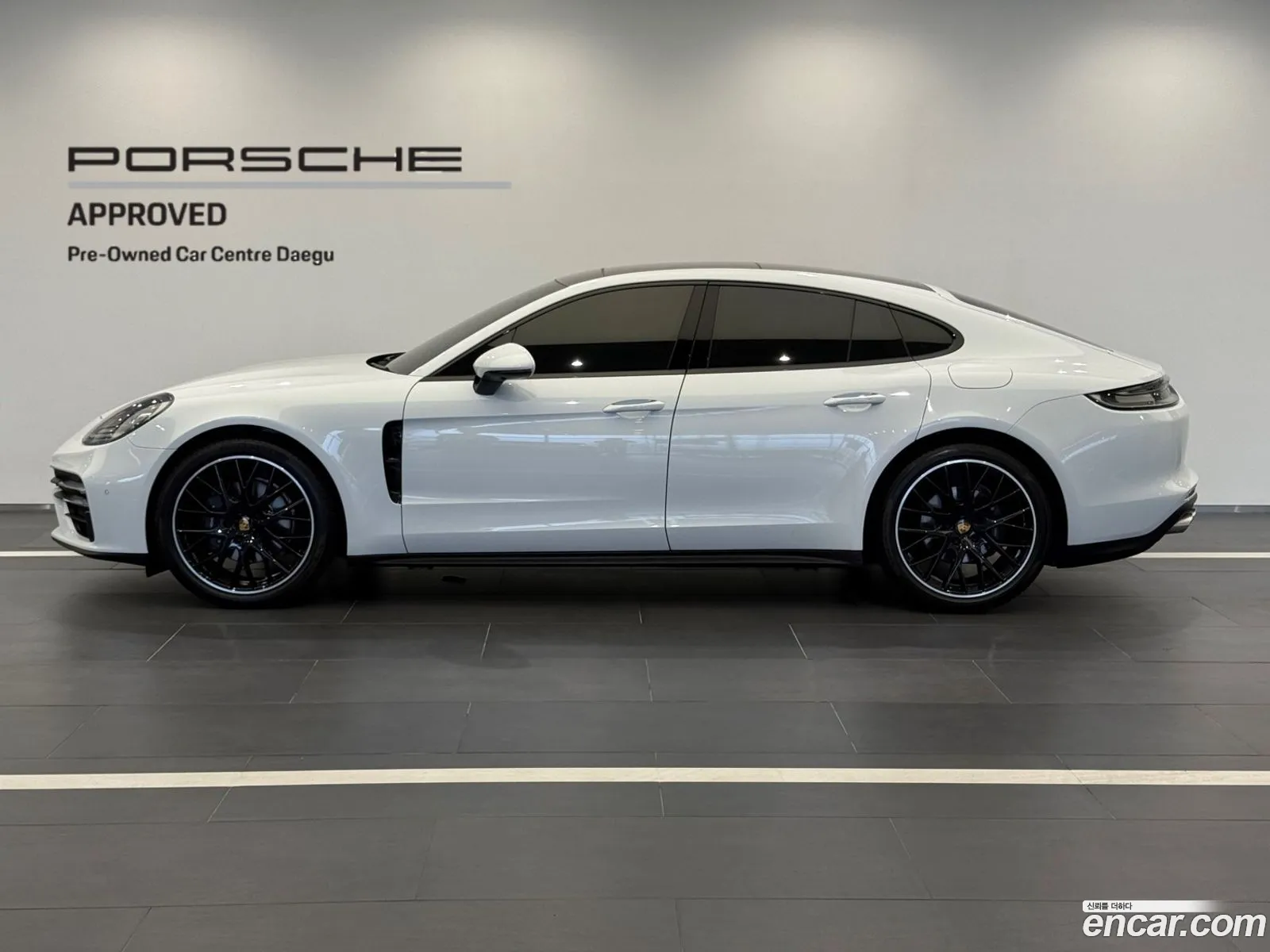 Porsche Panamera 2023 — 12