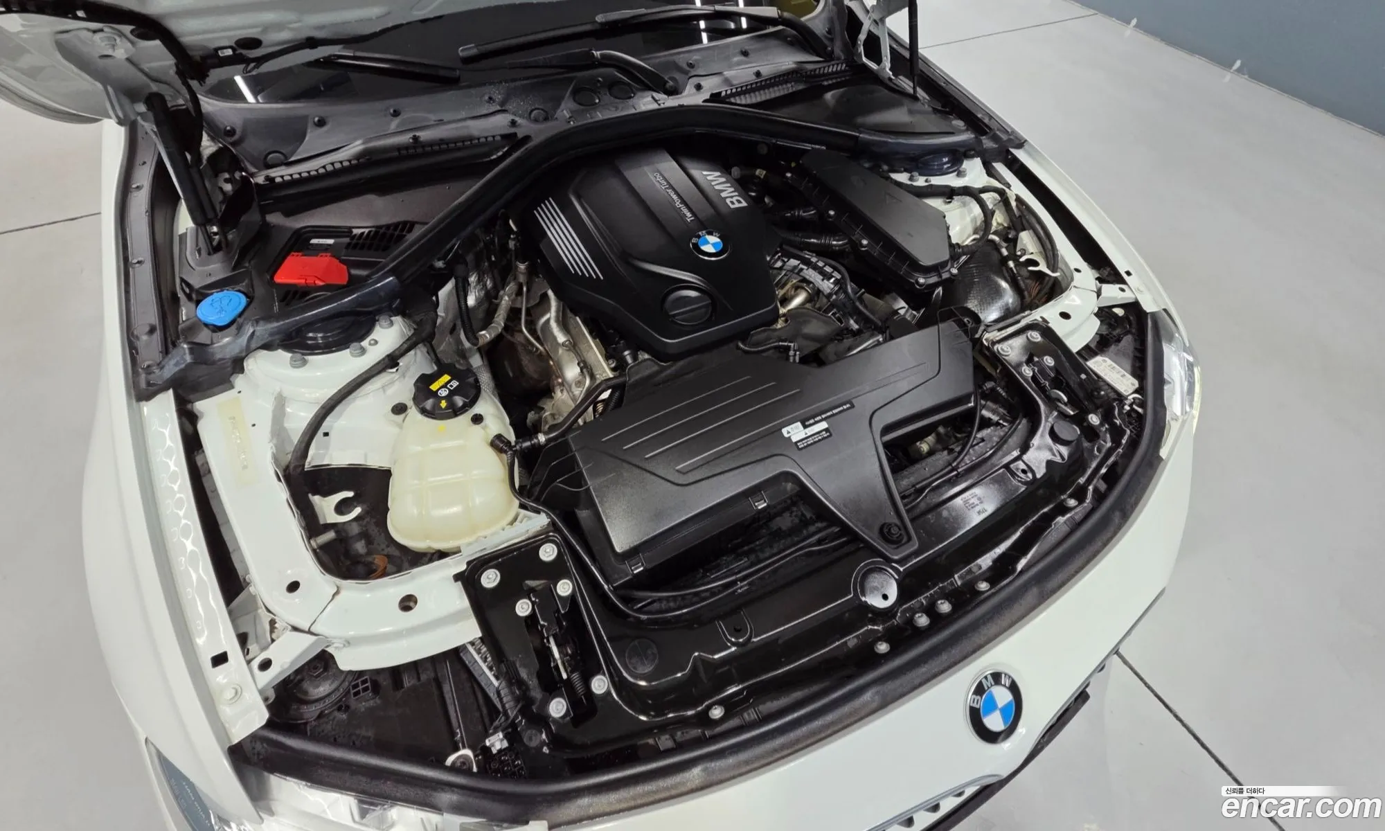 BMW 3 Series 2018 — 18