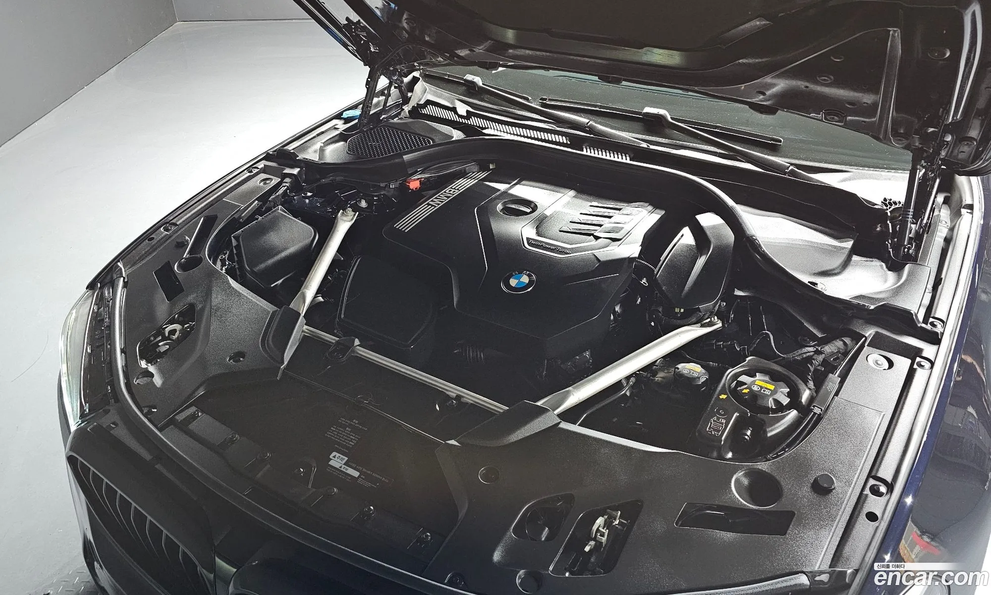 BMW 5 Series 2019 WBAJR5106LCD47938 — 24