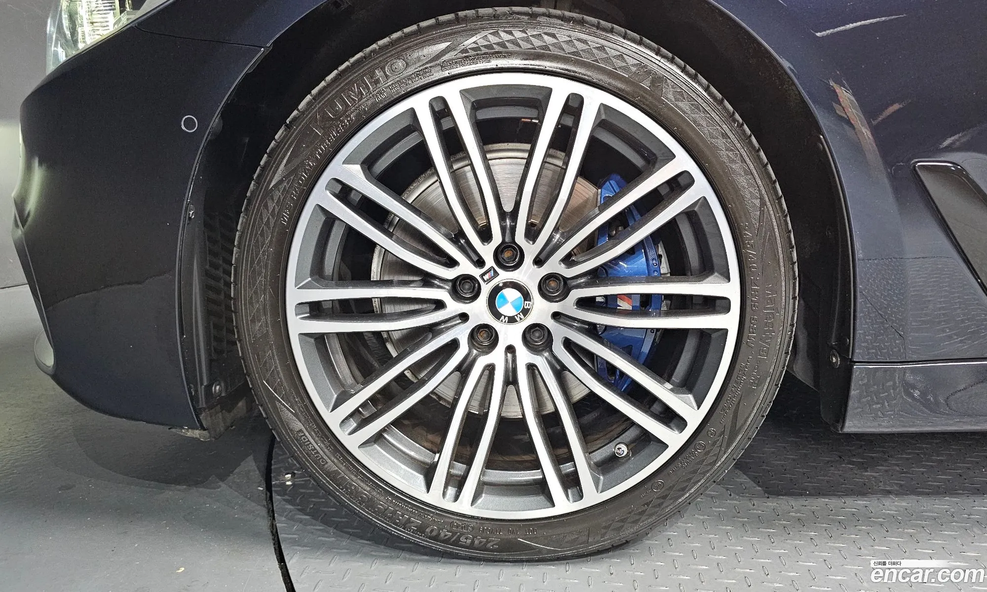 BMW 5 Series 2019 WBAJR5106LCD47938 — 6