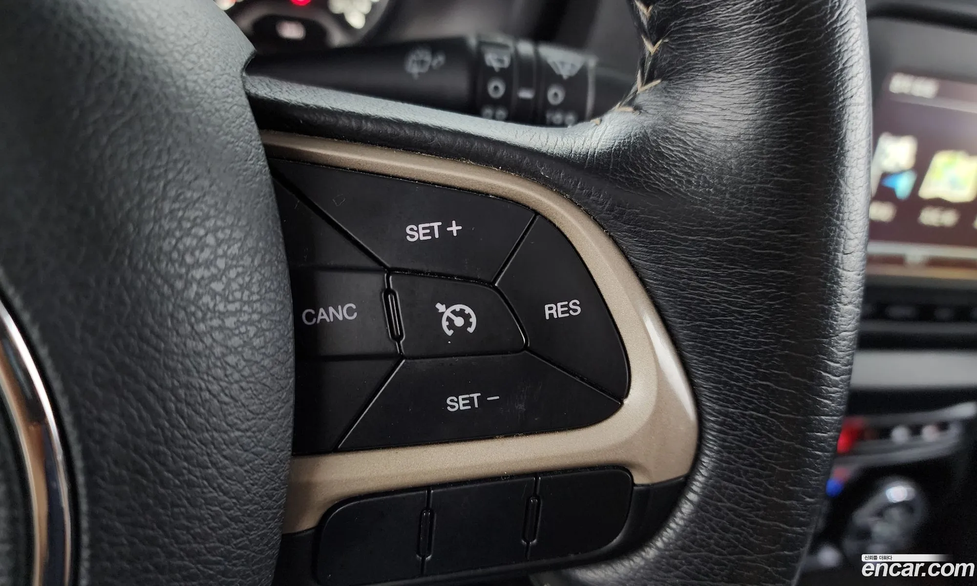 Jeep Renegade 2015 — 8