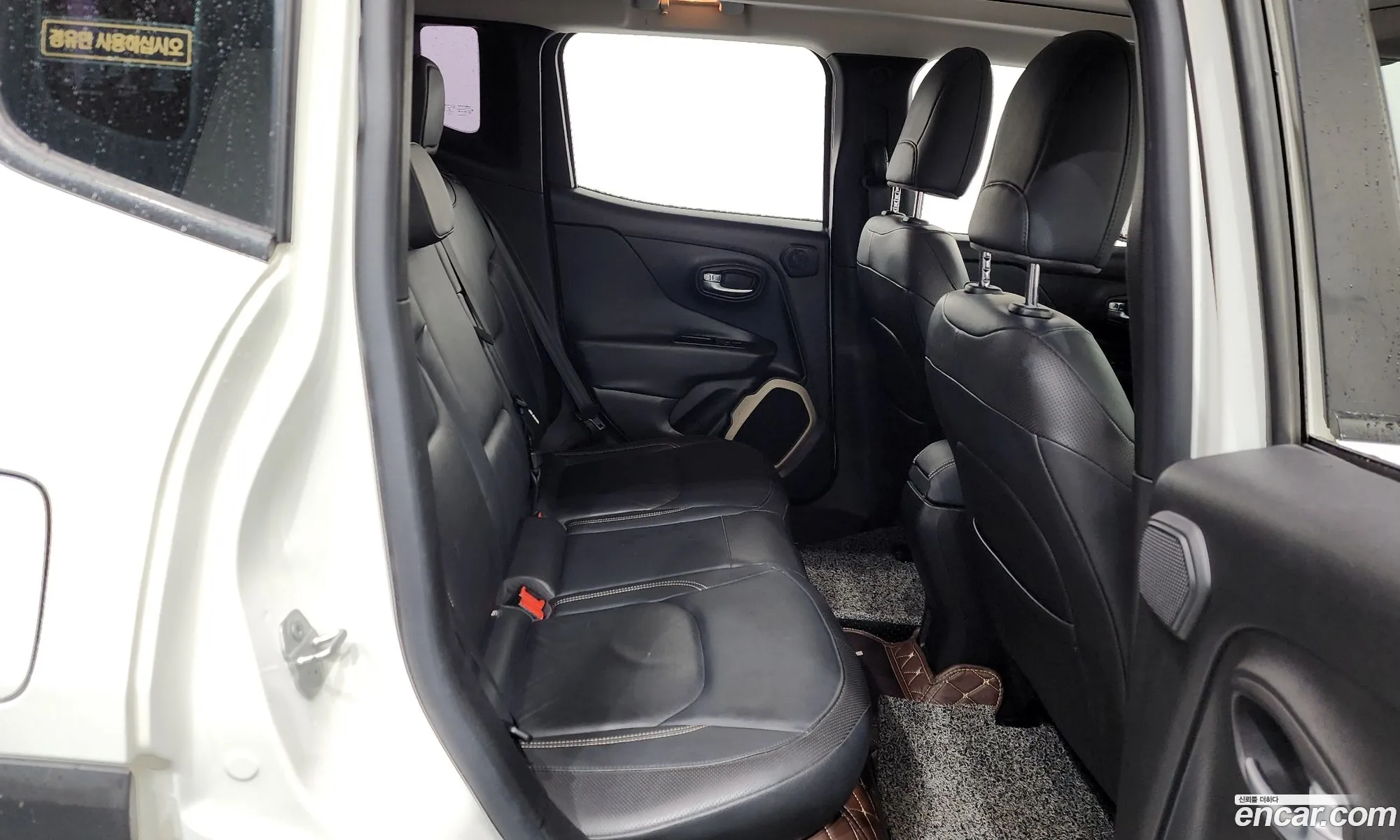 Jeep Renegade 2015 — 12