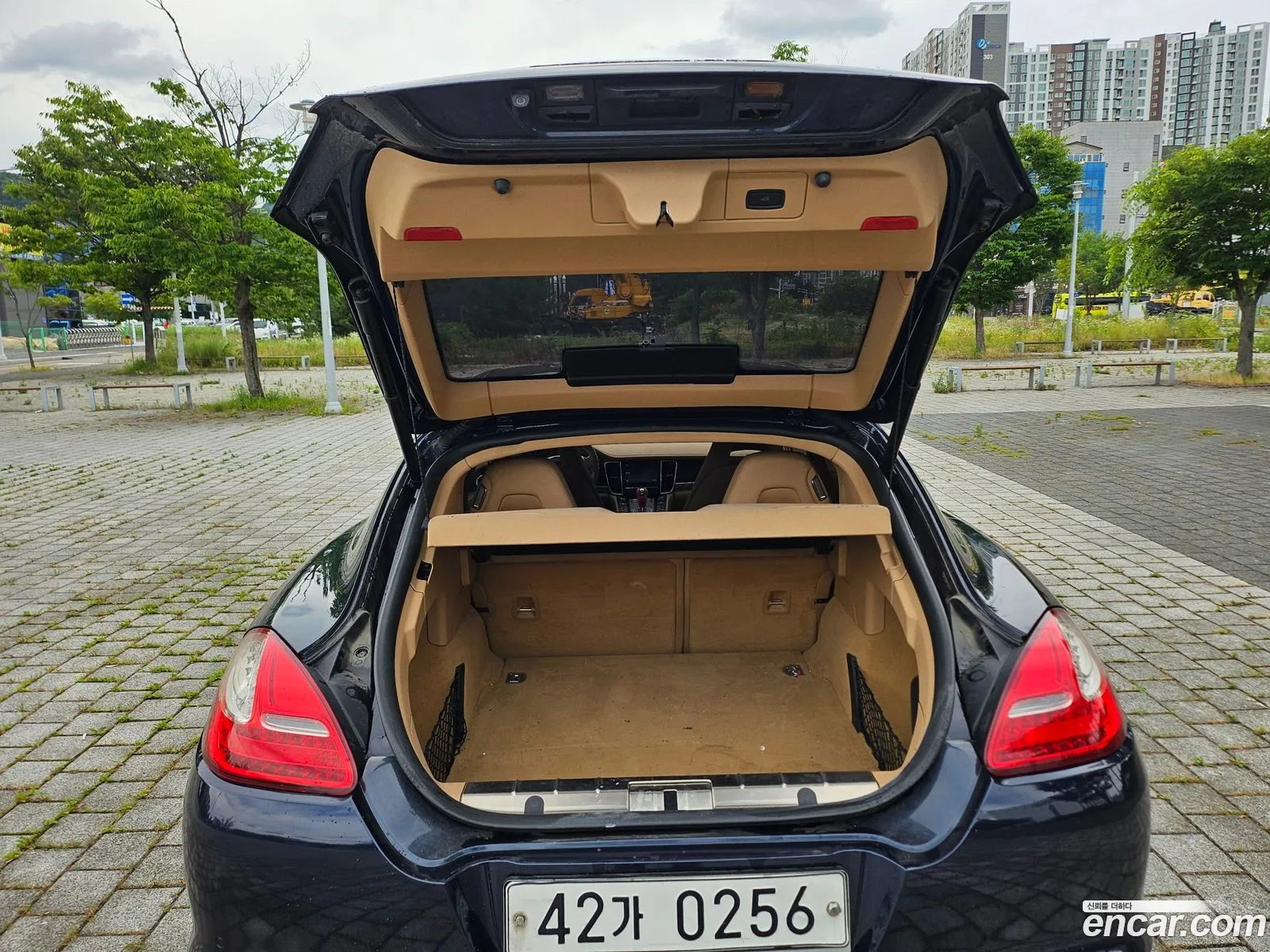 Porsche Panamera 2011 — 10
