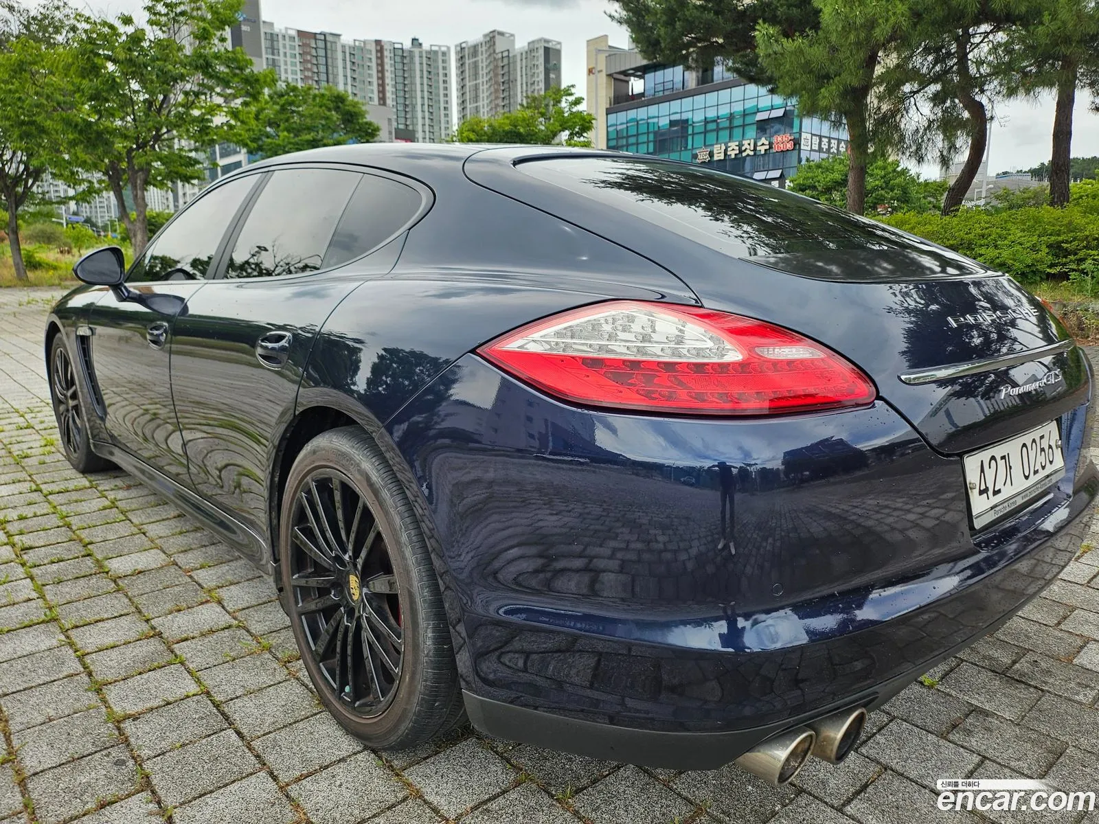 Porsche Panamera 2011 — 11