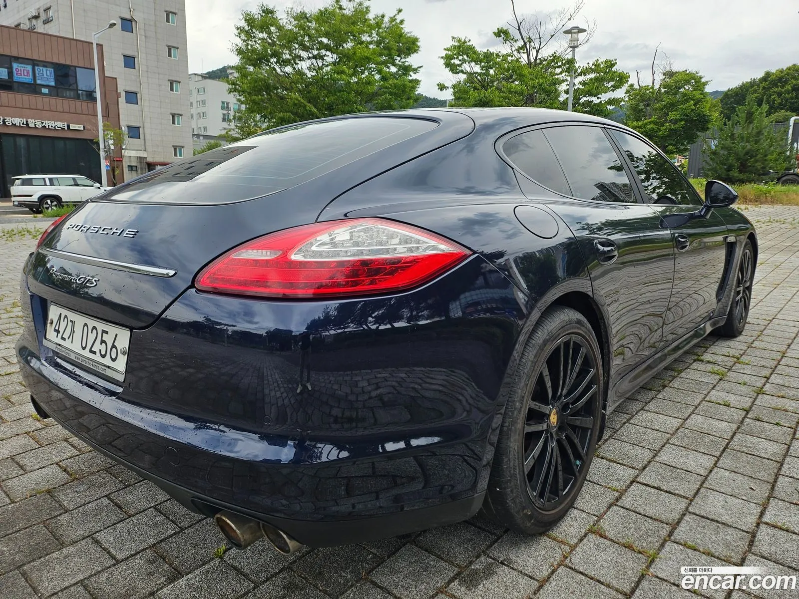 Porsche Panamera 2011 — 19