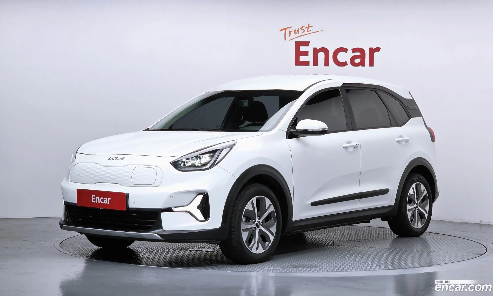 Kia Niro Plus 2022 — 2