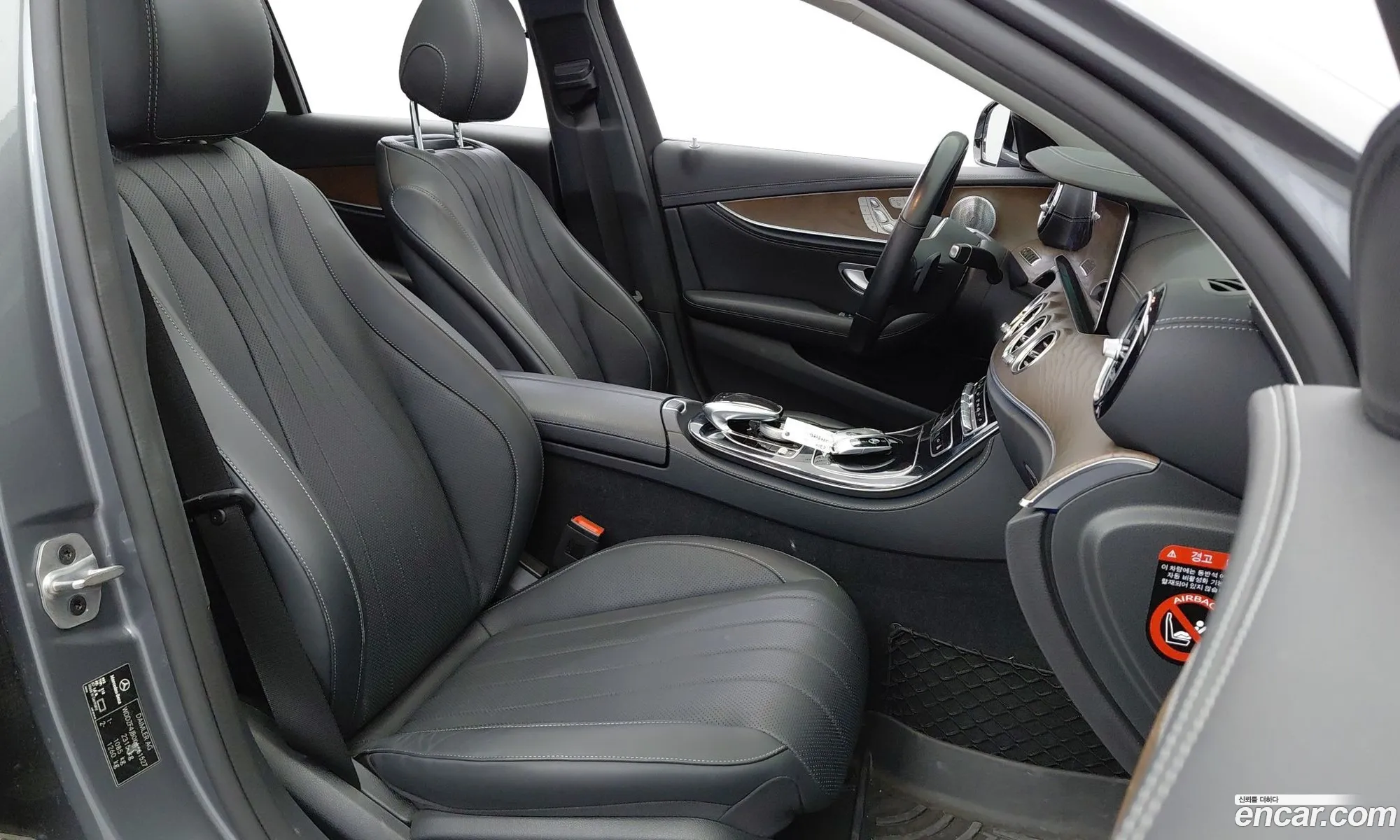 Mercedes-Benz E-Class W213 2019 — 18