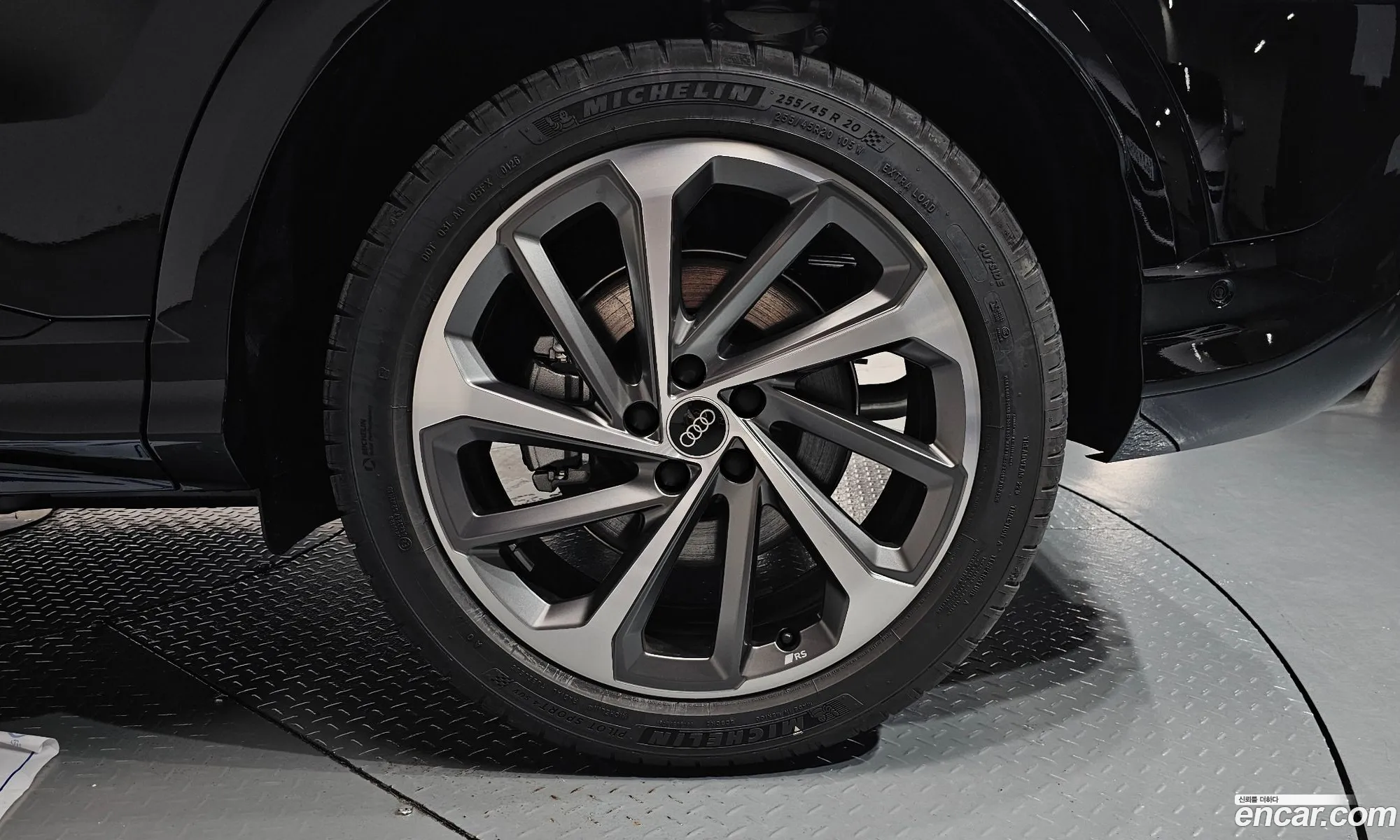 Audi Q5 2025 WAUZZZGU2S2143840 — 18