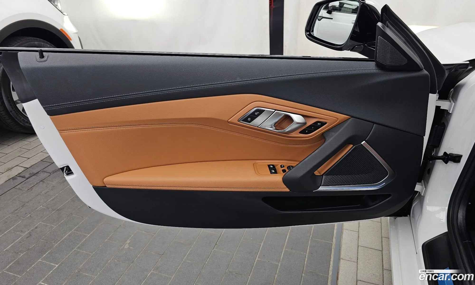BMW Z4 2022 WBAHF7100NWX44157 — 12