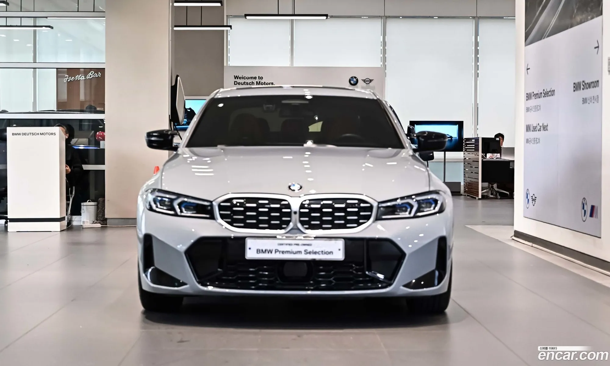 BMW 3 Series 2023 — 3