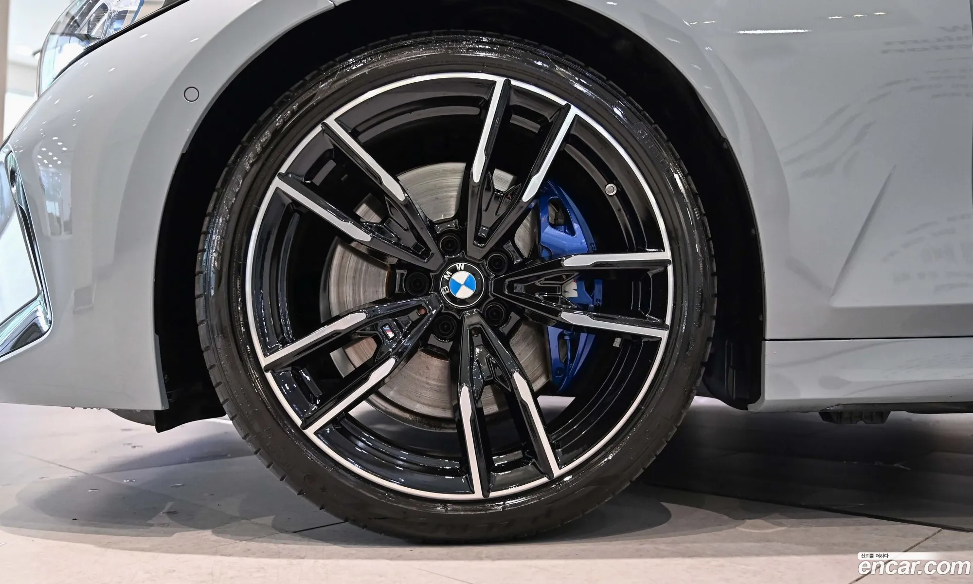 BMW 3 Series 2023 — 9