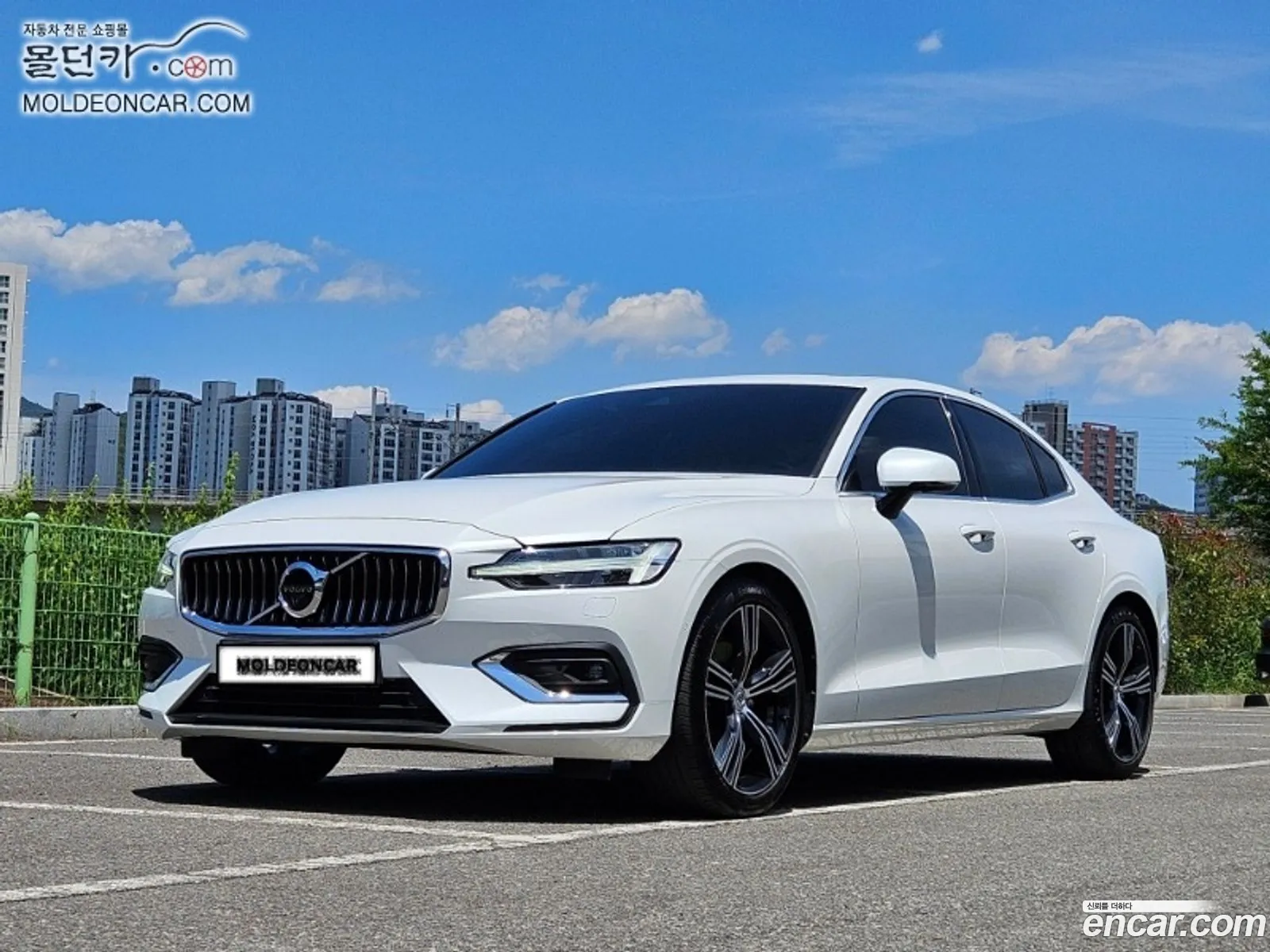 Volvo S60 2019 — 17