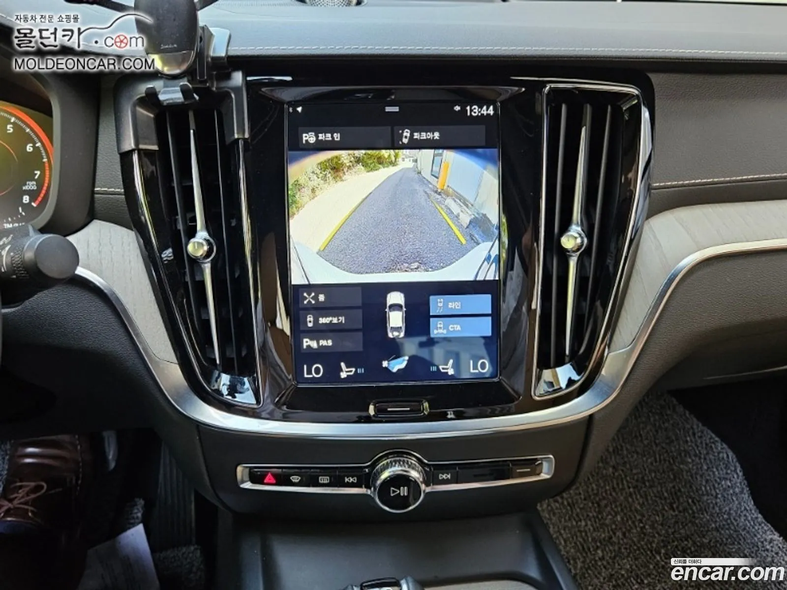 Volvo S60 2019 — 18